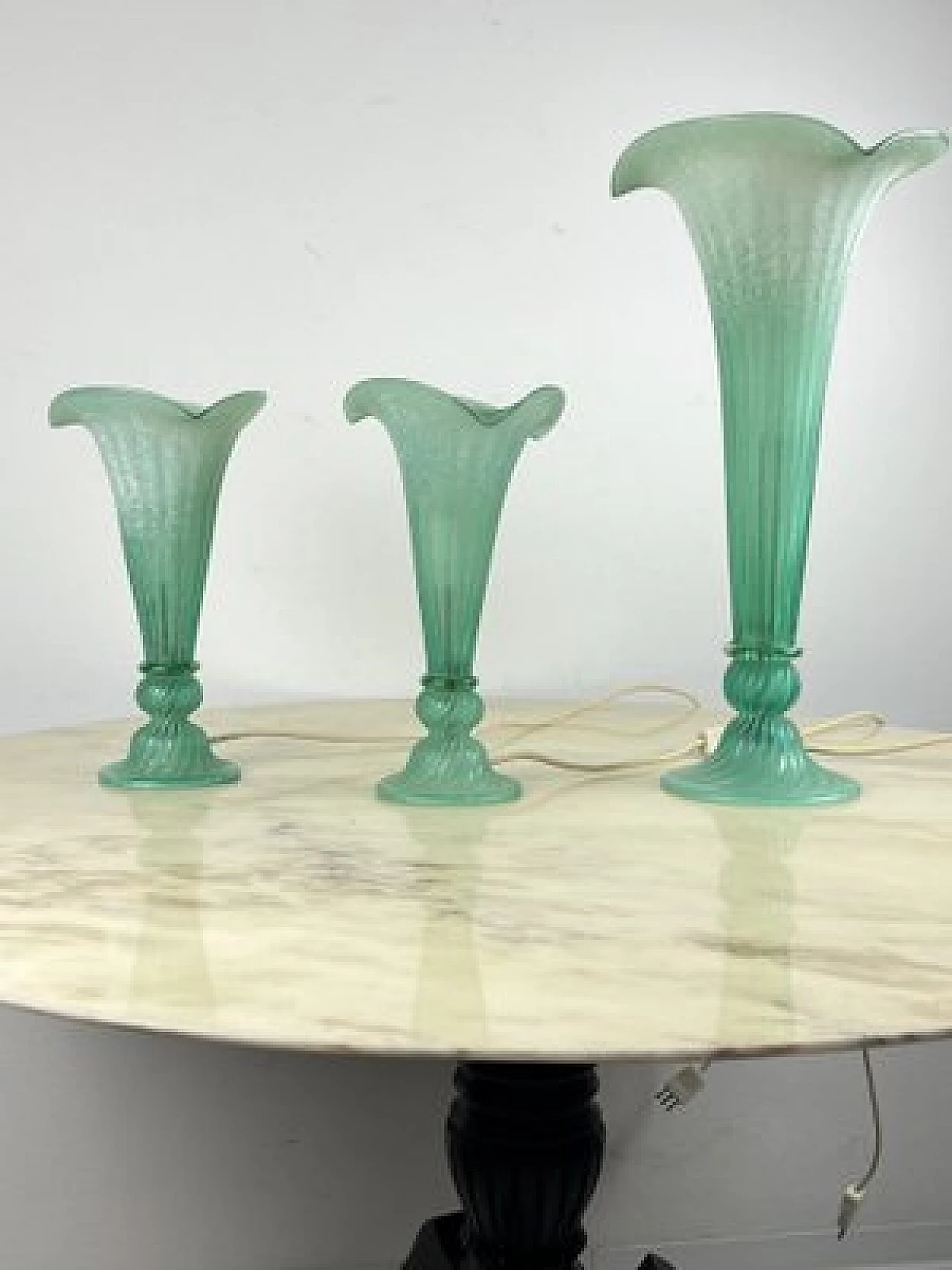 3 Lampade da tavolo in vetro di Murano verde a forma di calle, anni '80 13