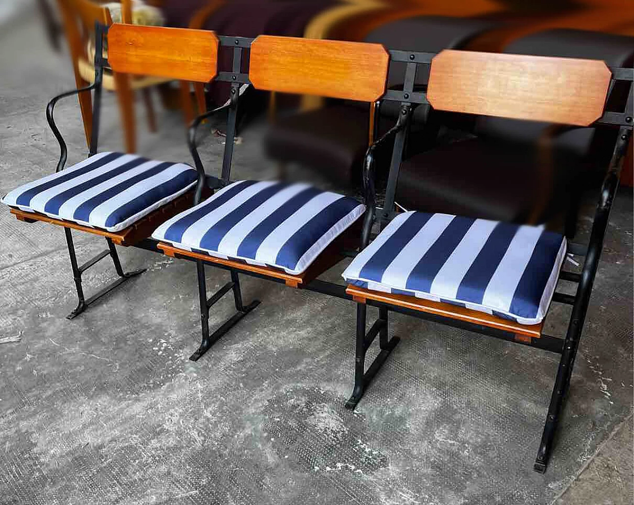 Three-seater wood and iron bench with fabric cushions, 1980s 2