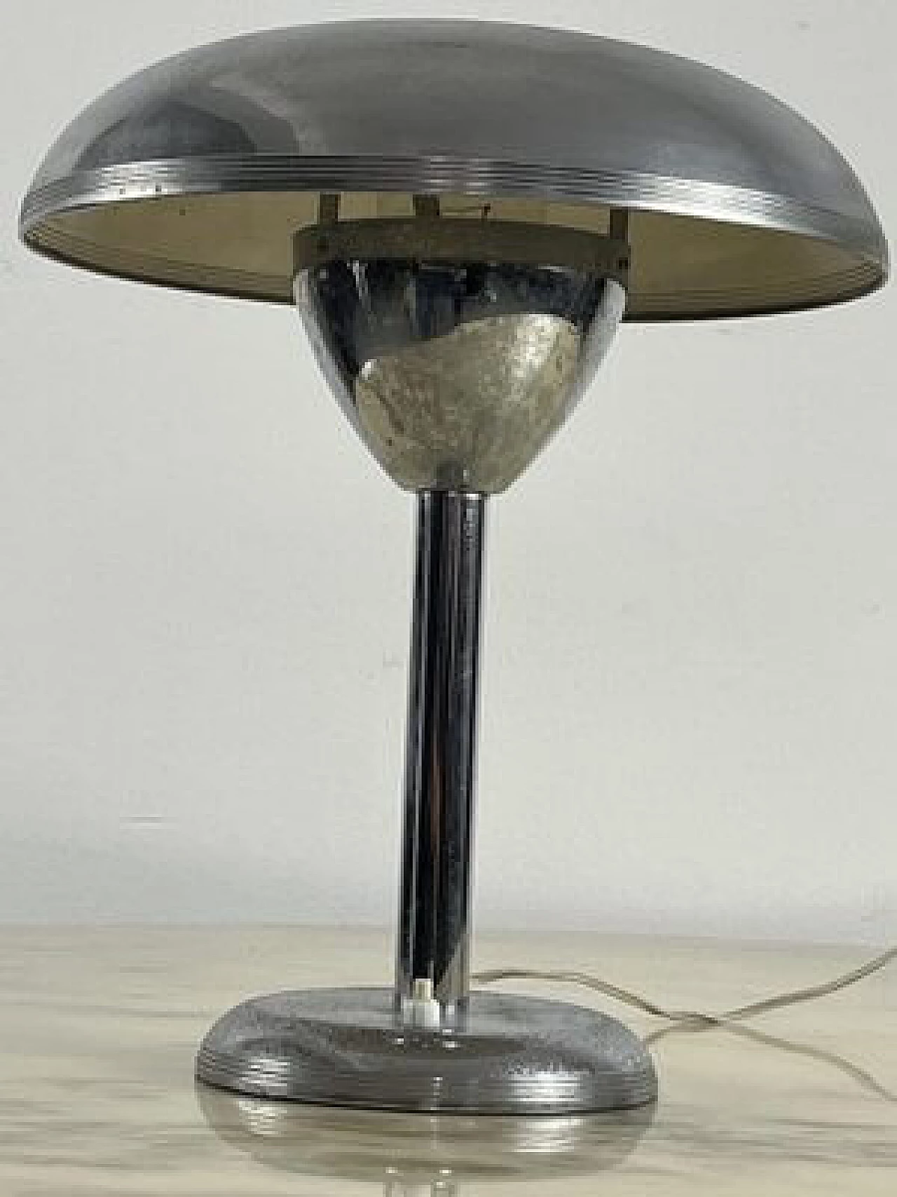 Lampada da tavolo in metallo in stile Bauhaus, anni '30 2