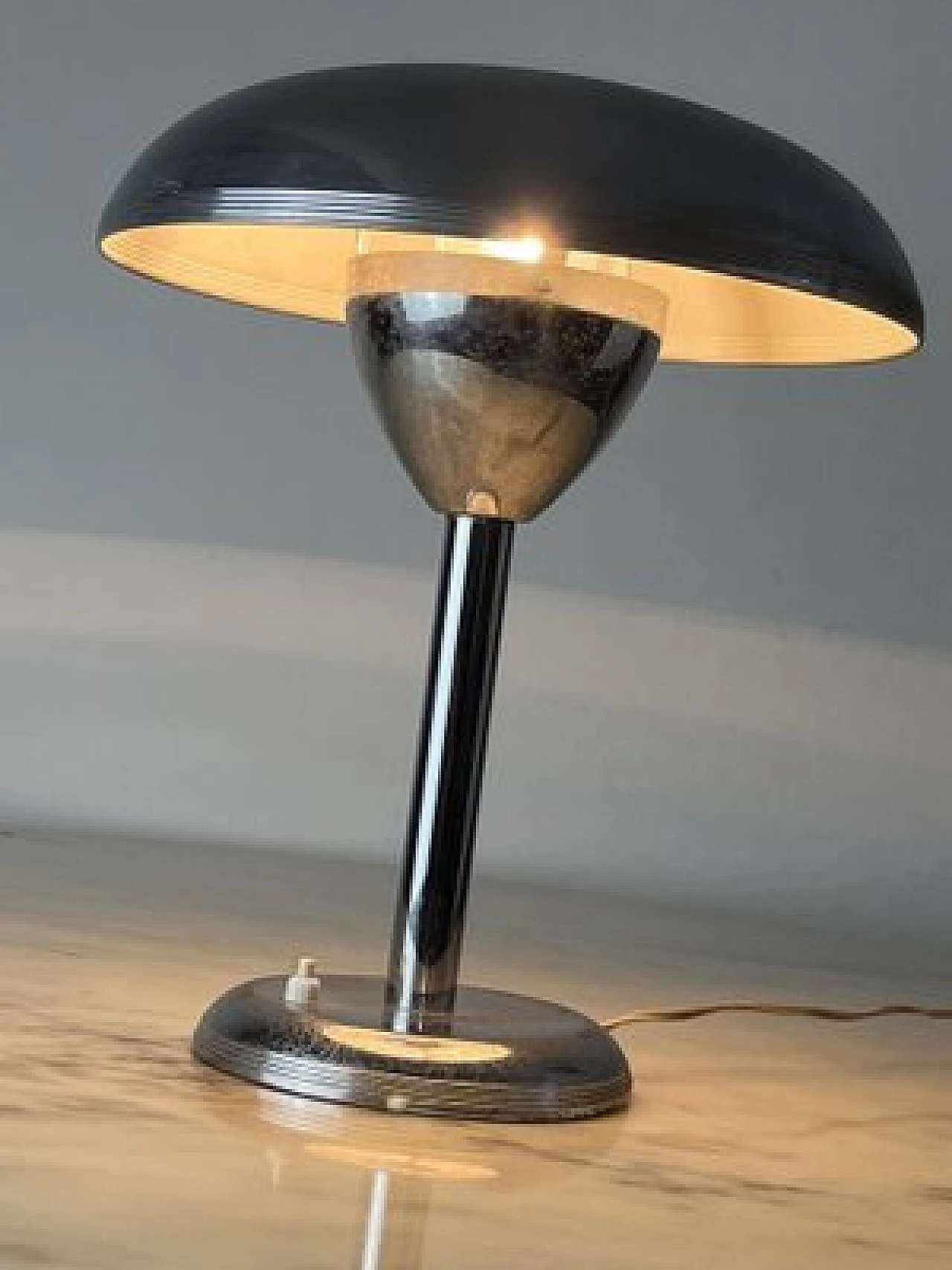 Lampada da tavolo in metallo in stile Bauhaus, anni '30 5