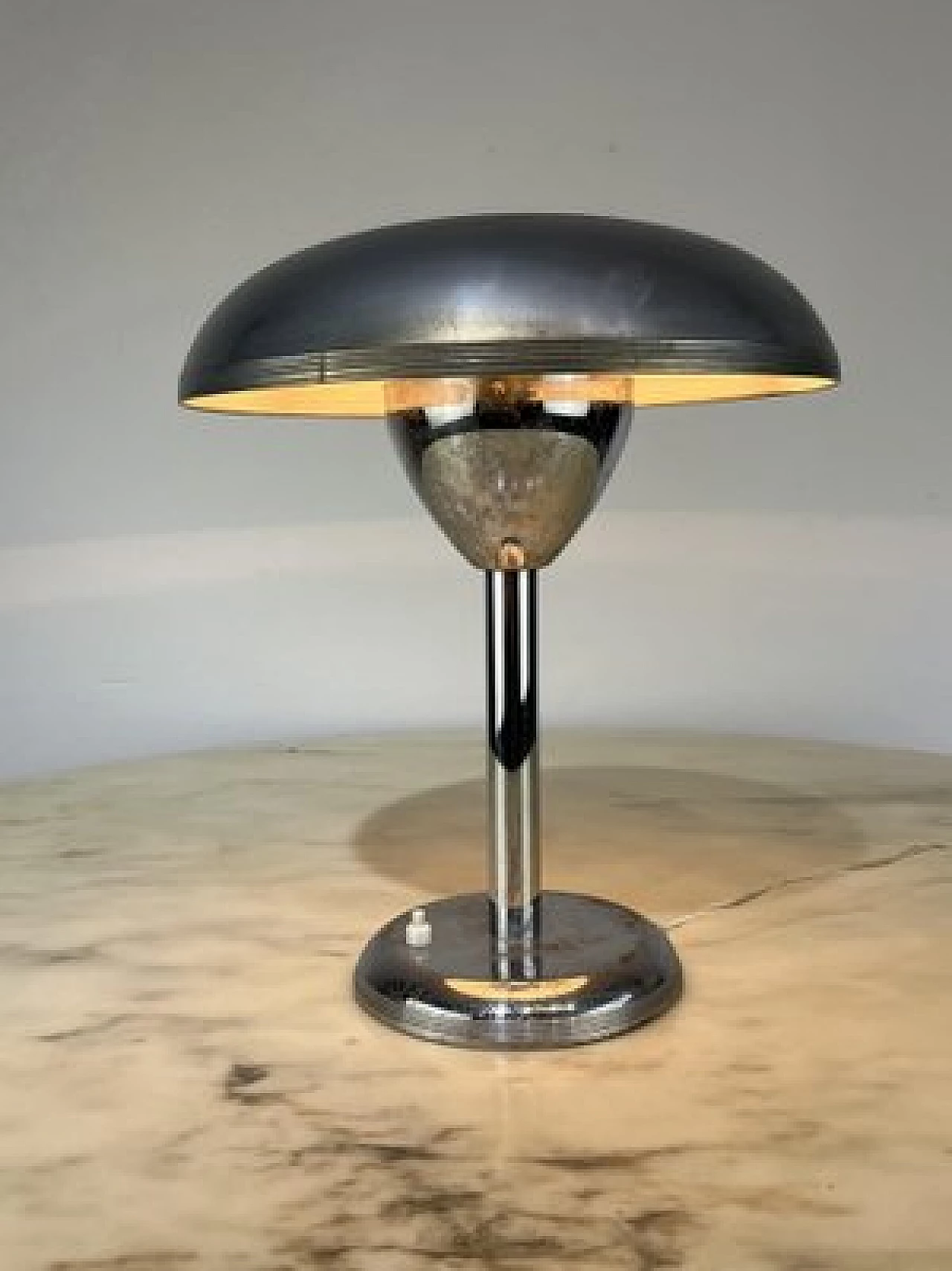 Lampada da tavolo in metallo in stile Bauhaus, anni '30 9