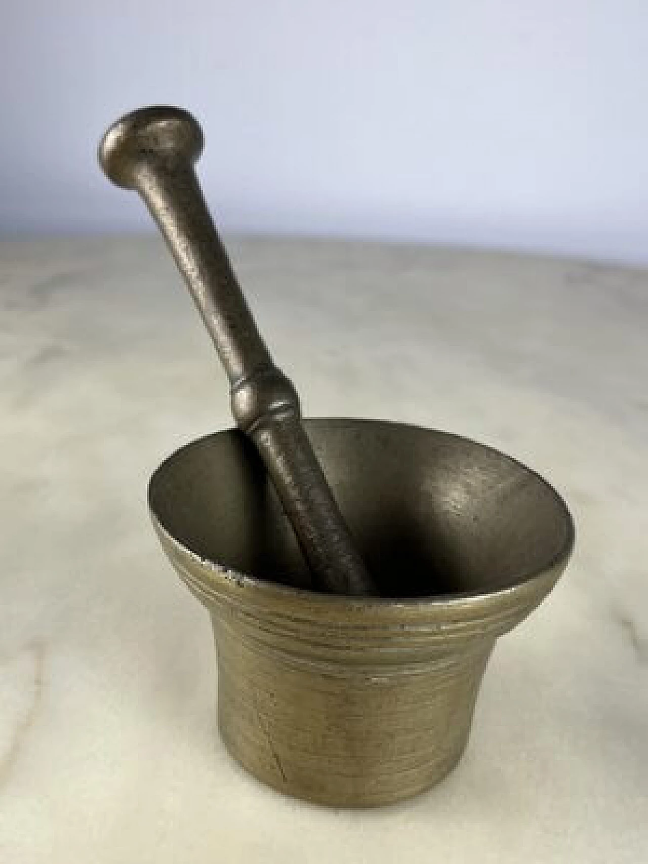 Pair of brass pesto mortars with pestle, 1950s 4