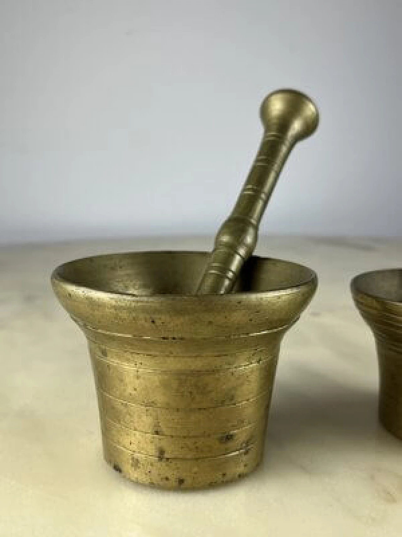 Pair of brass pesto mortars with pestle, 1950s 8