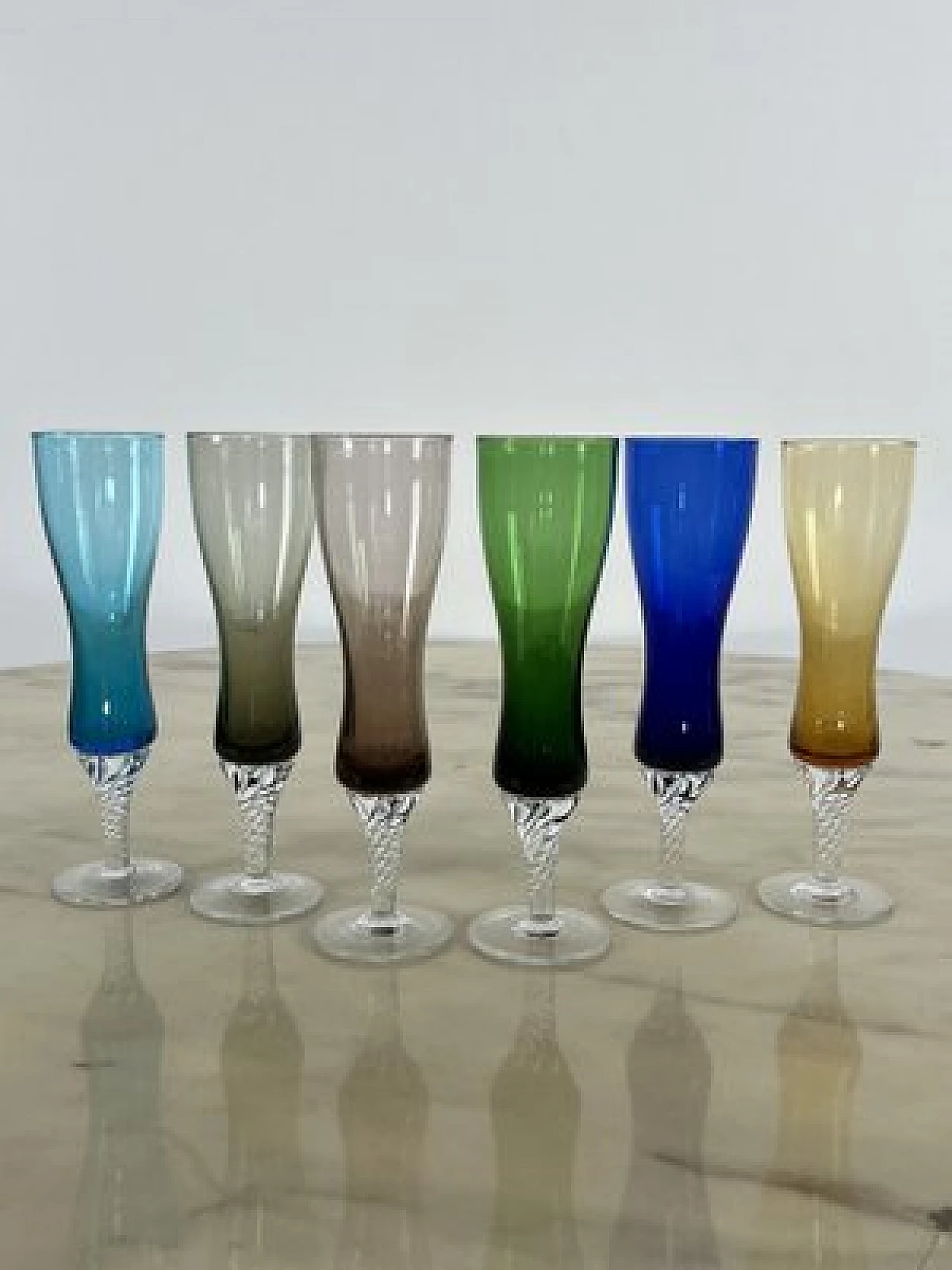 6 Coloured Murano glass beakers, 1960s 1