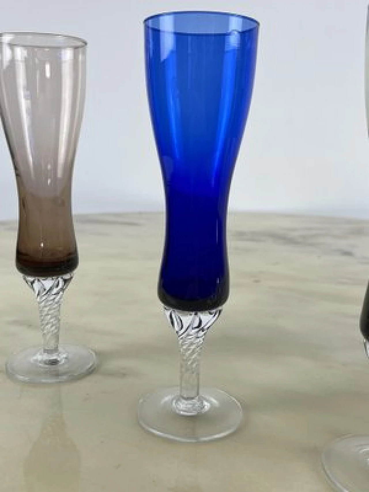 6 Coloured Murano glass beakers, 1960s 8