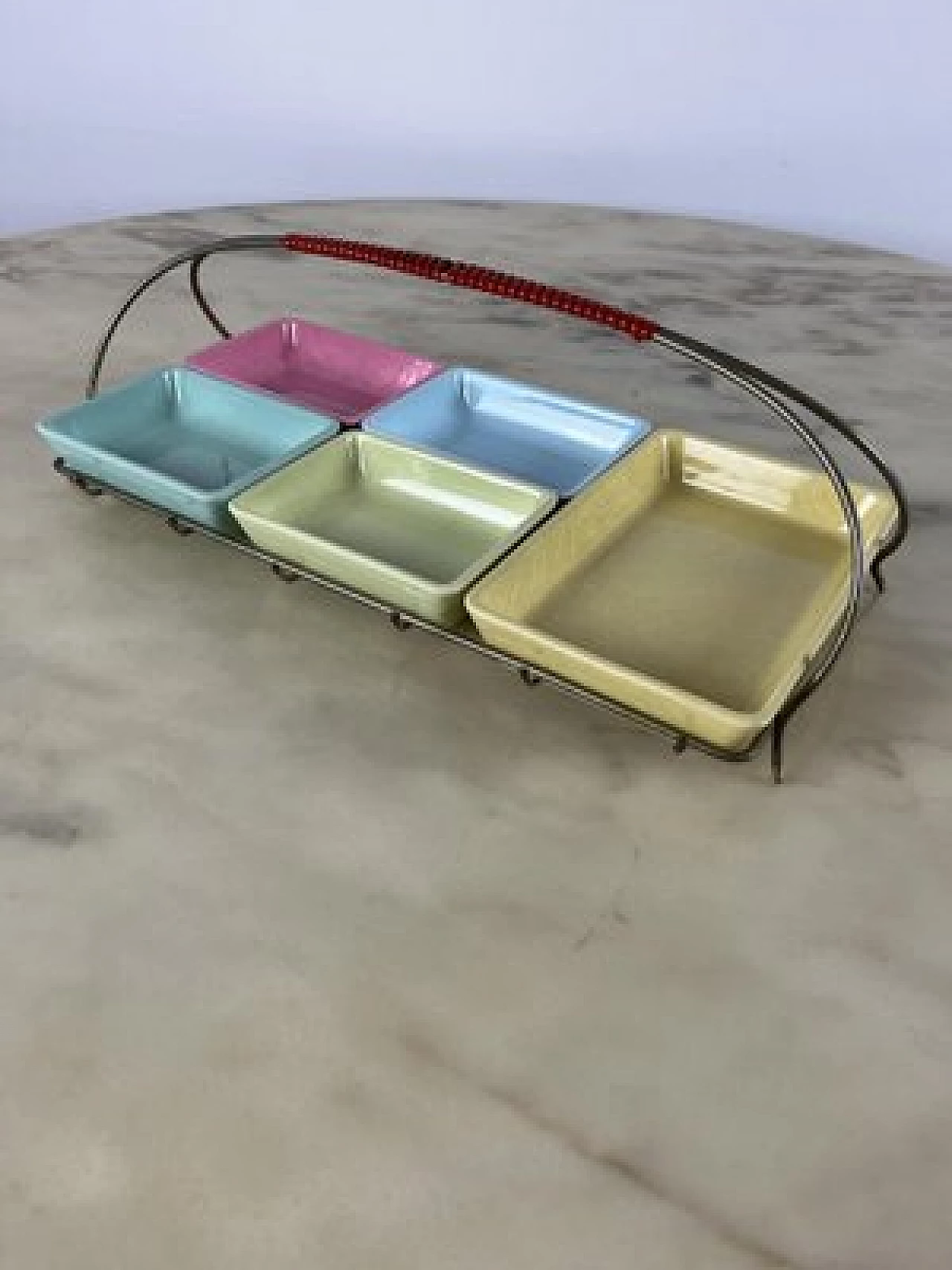 Six-piece hors d'oeuvre plate in metal, ceramic and coloured plastic, 1960s 6