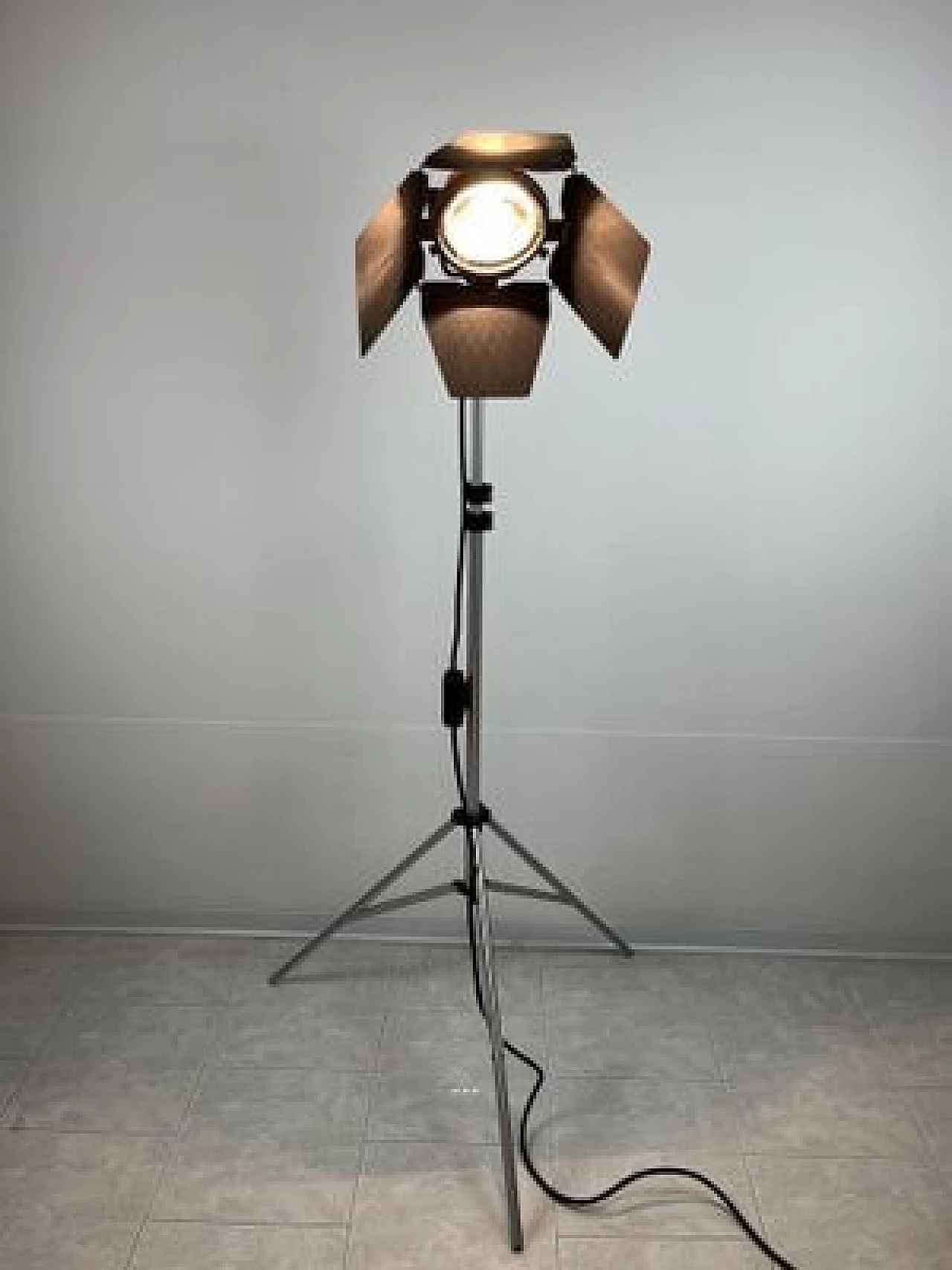 Polished aluminium floor lamp, 1980s 2