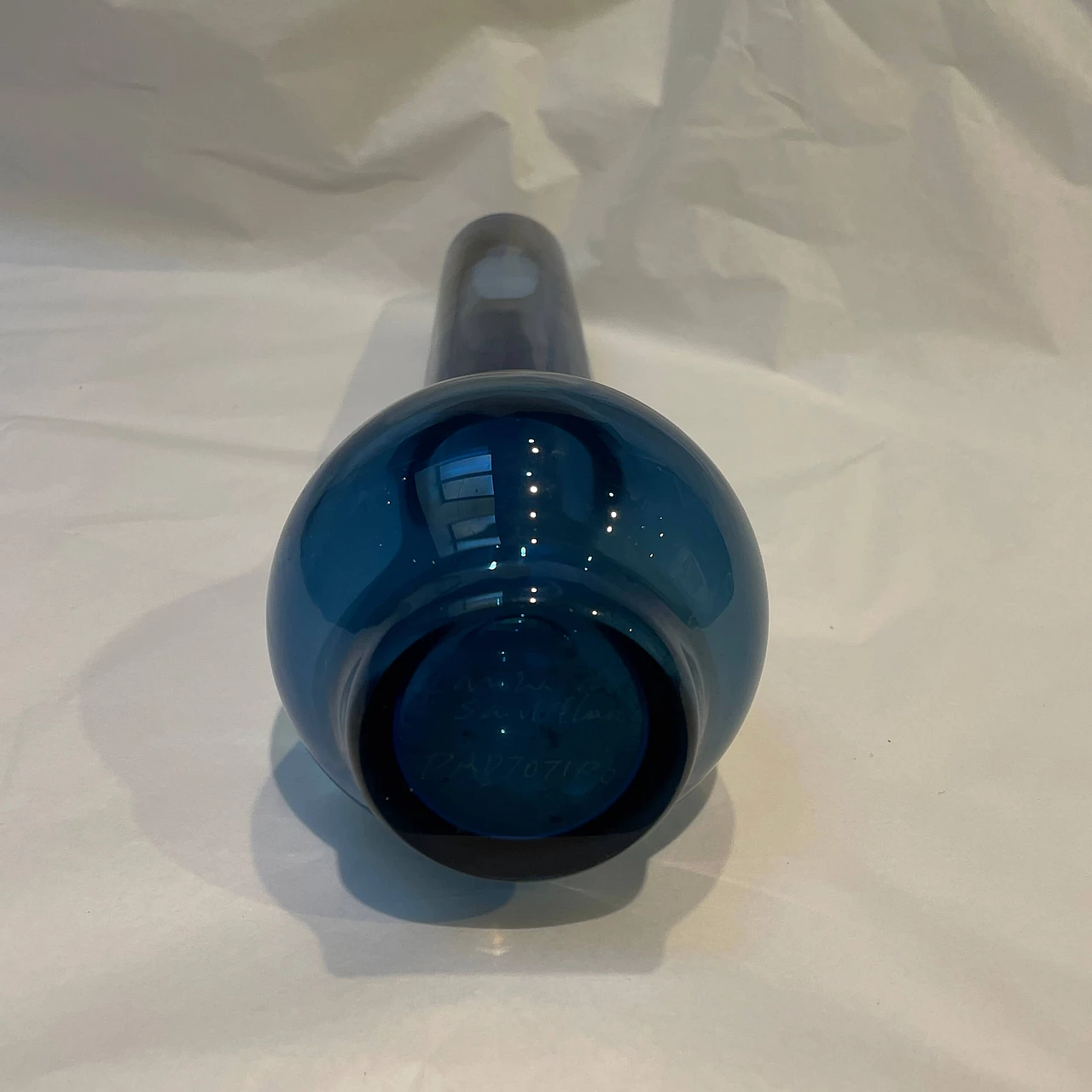 Vaso ad ampolla in vetro di Murano blu di Laura de Santillana, anni '80 2