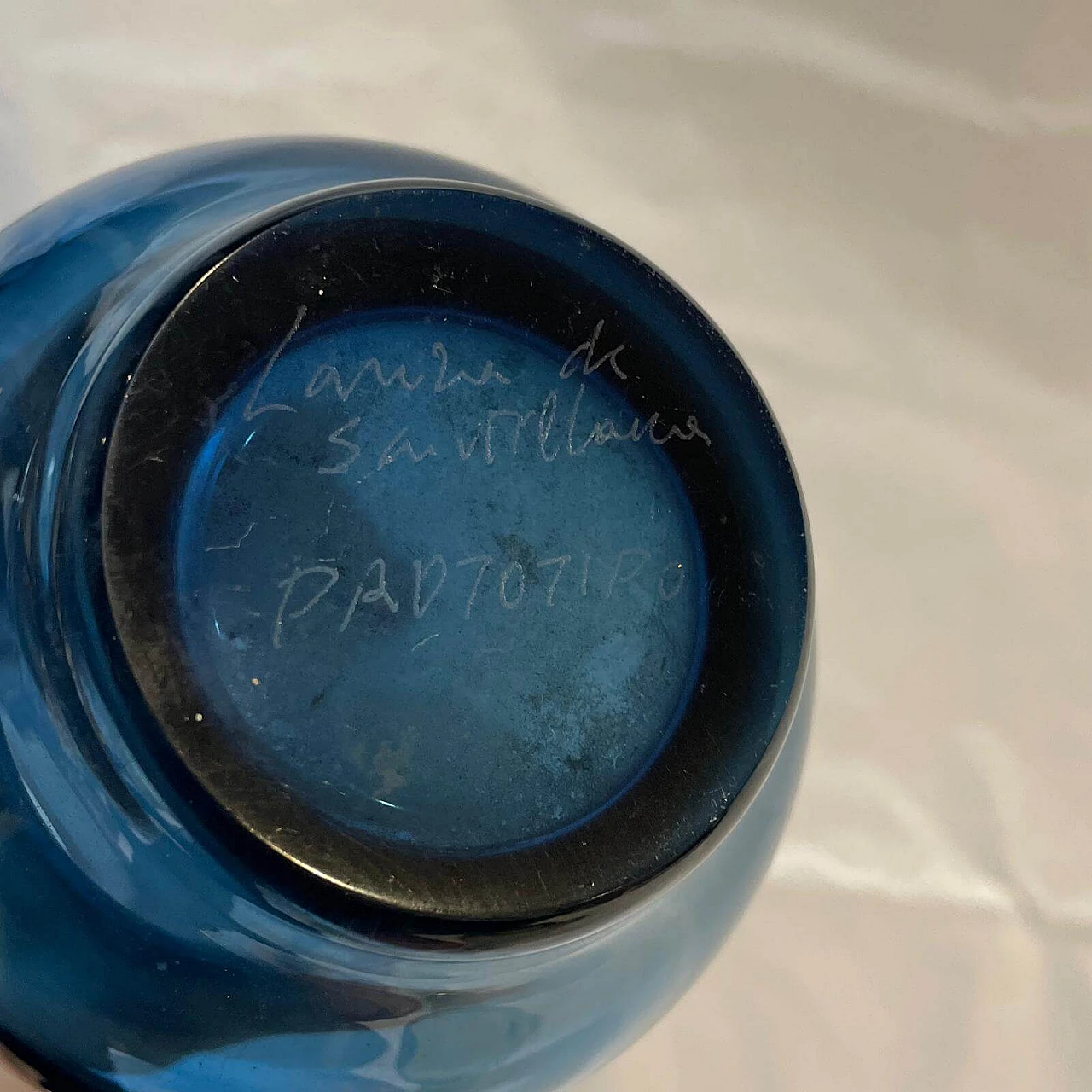 Vaso ad ampolla in vetro di Murano blu di Laura de Santillana, anni '80 6