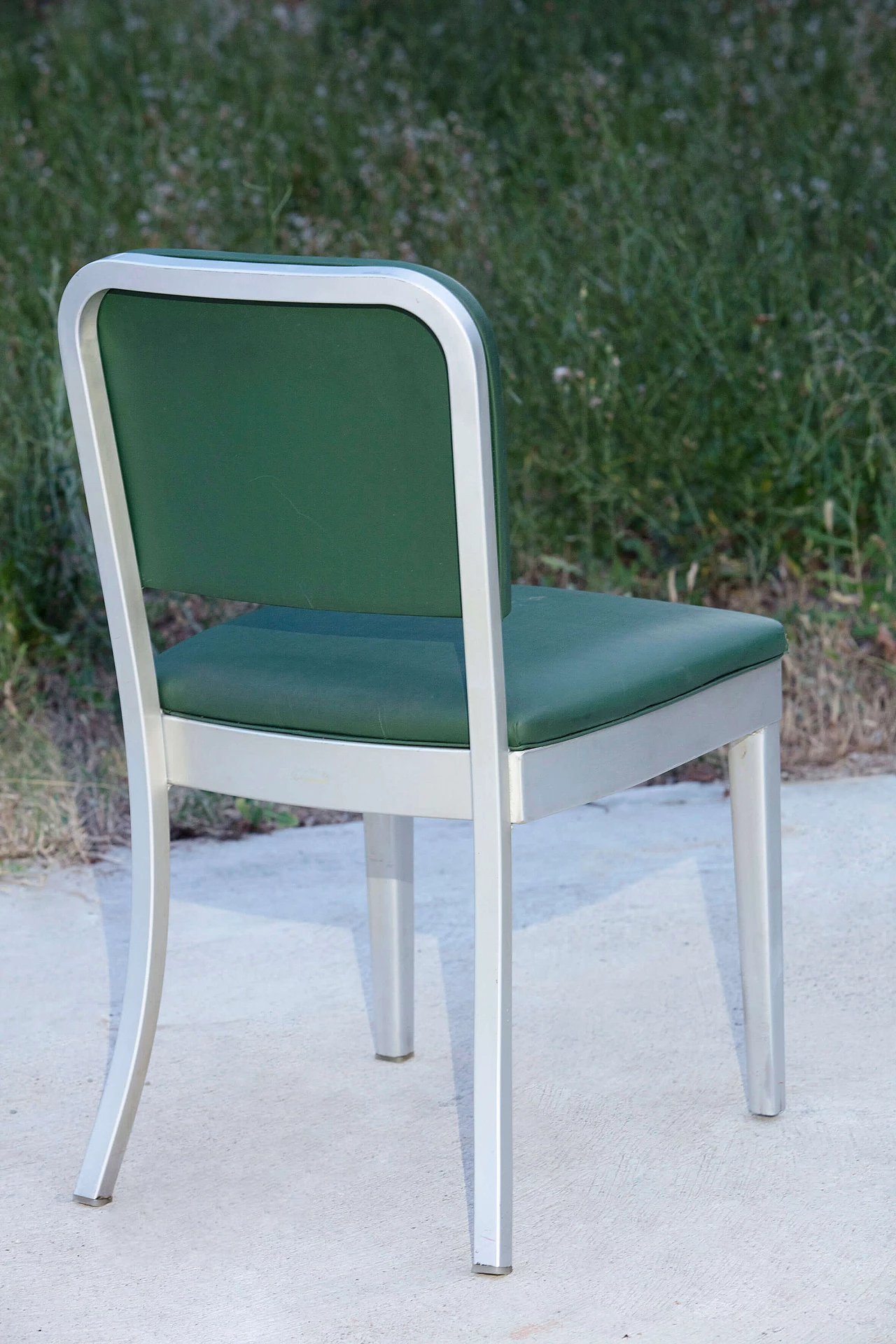 Metal and skai desk in the style of Gio Ponti with chair, 1960s 7