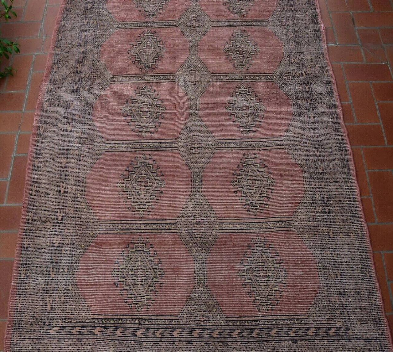 Karaci wool carpet with geometric patterns, 1970s 15