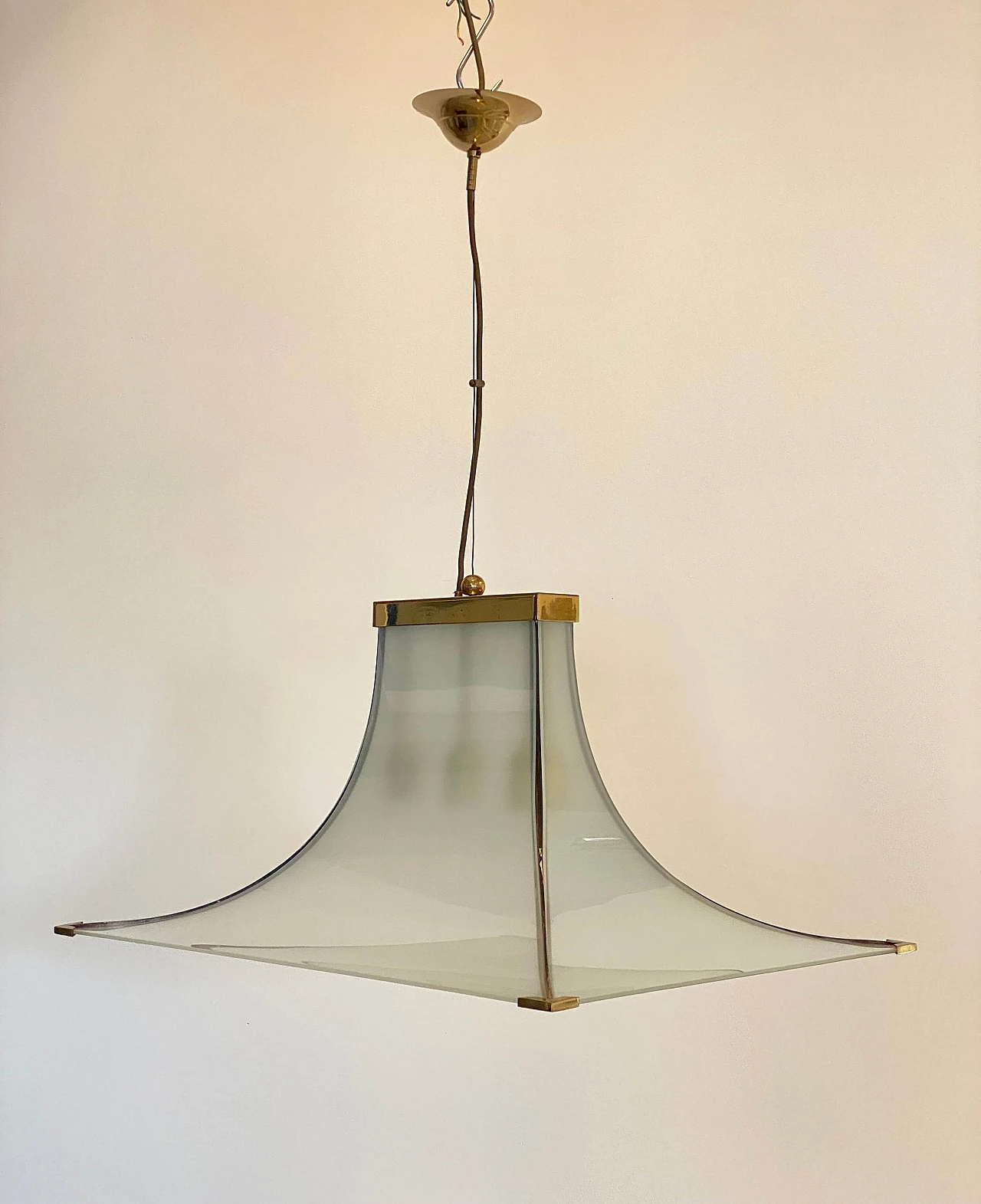 Pagoda chandelier in brass and frosted glass, 1960s 7