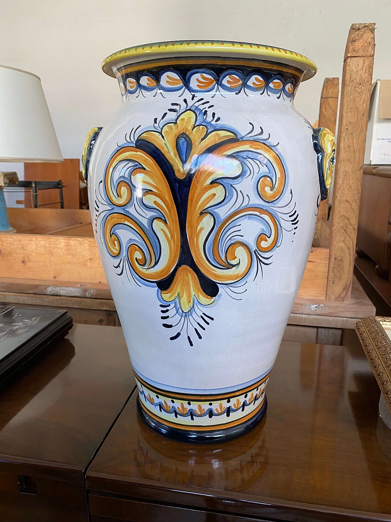 Hand-painted Ascoli Piceno ceramic umbrella stand 5