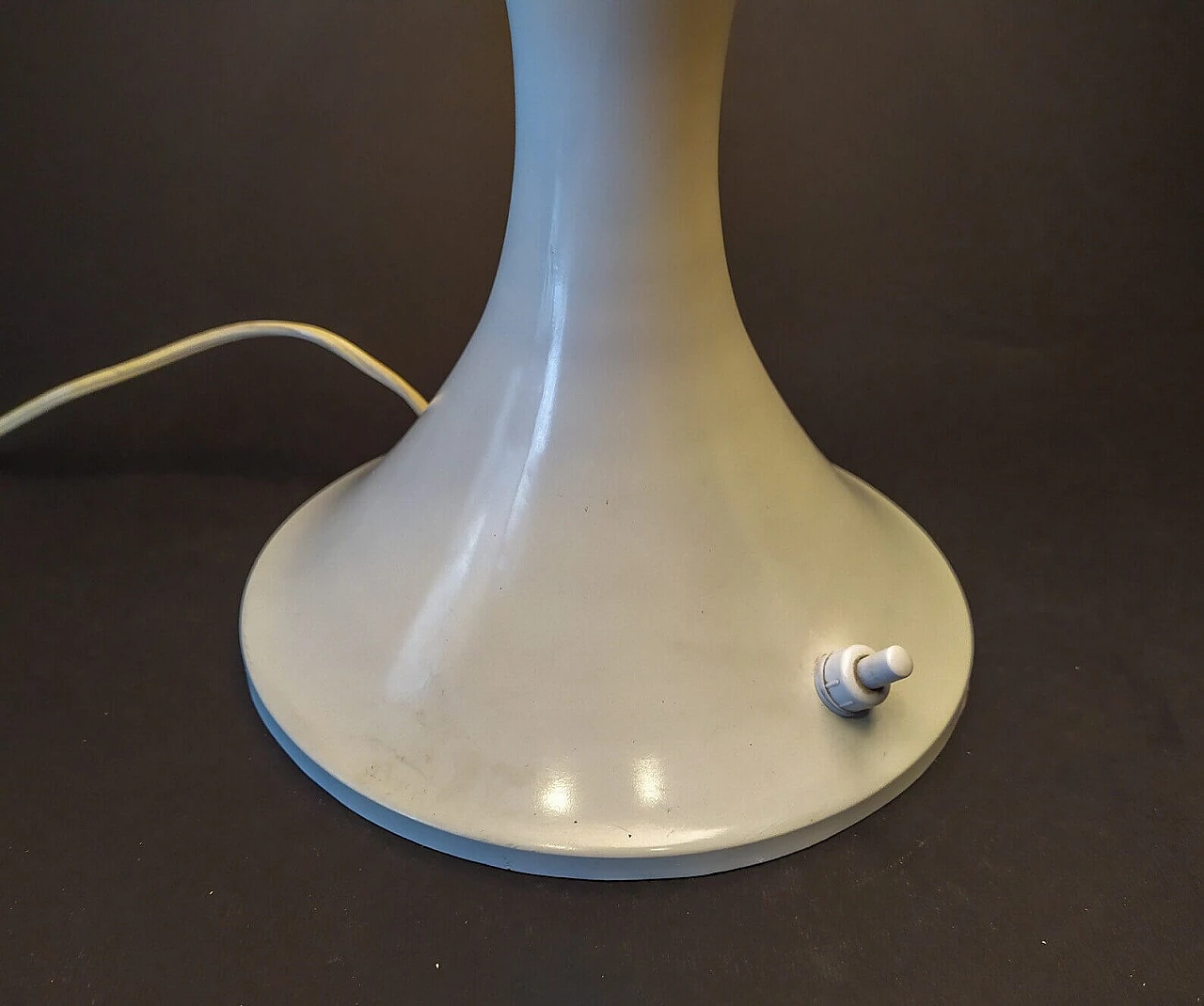 Lampada da tavolo a fungo in metallo verniciato bianco e vetro, anni '70 9