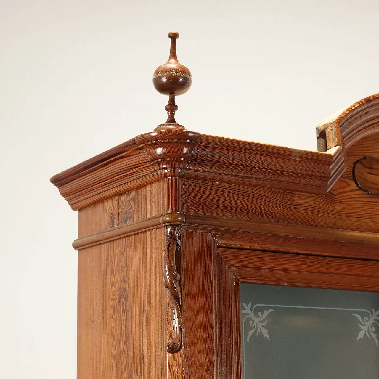 Umbertina larch sideboard with etched glass doors, late 19th century 4