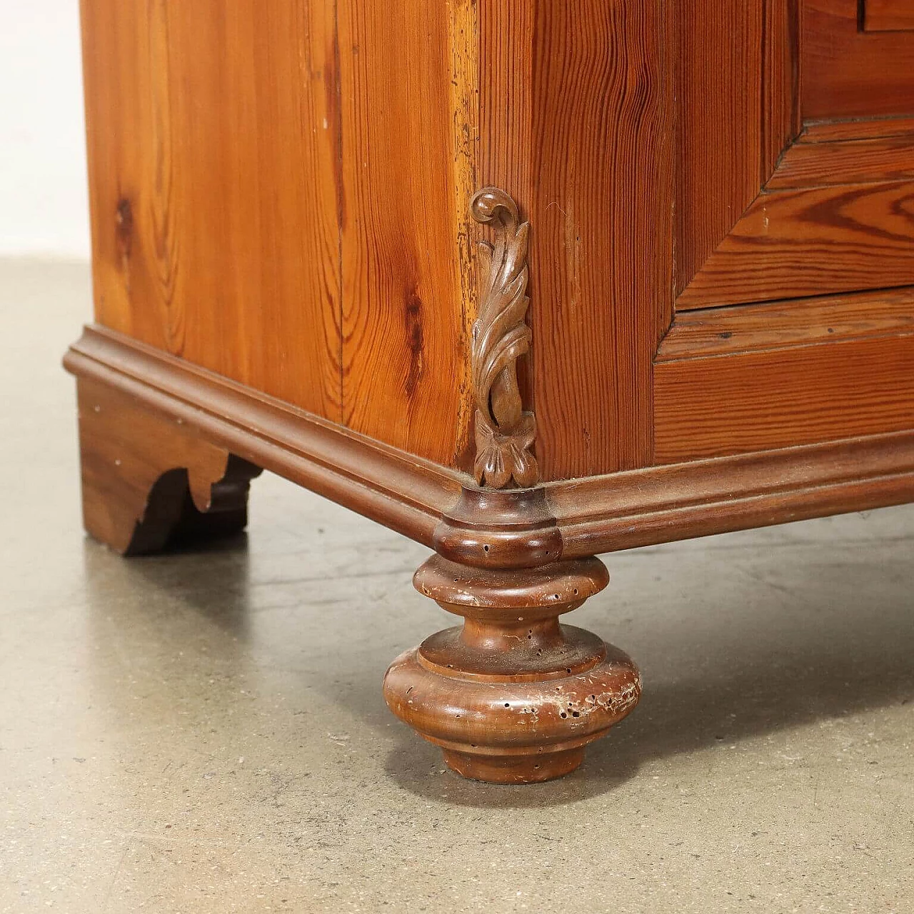 Umbertina larch sideboard with etched glass doors, late 19th century 10