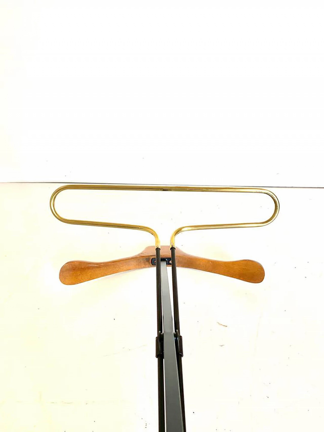 Valet in iron, brass and beech by Fratelli Reguitti, 1950s 9