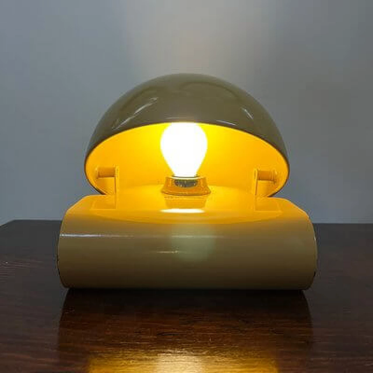 Bugia mustard-coloured table lamp by Giuseppe Cormio for Guzzini, 1976 9