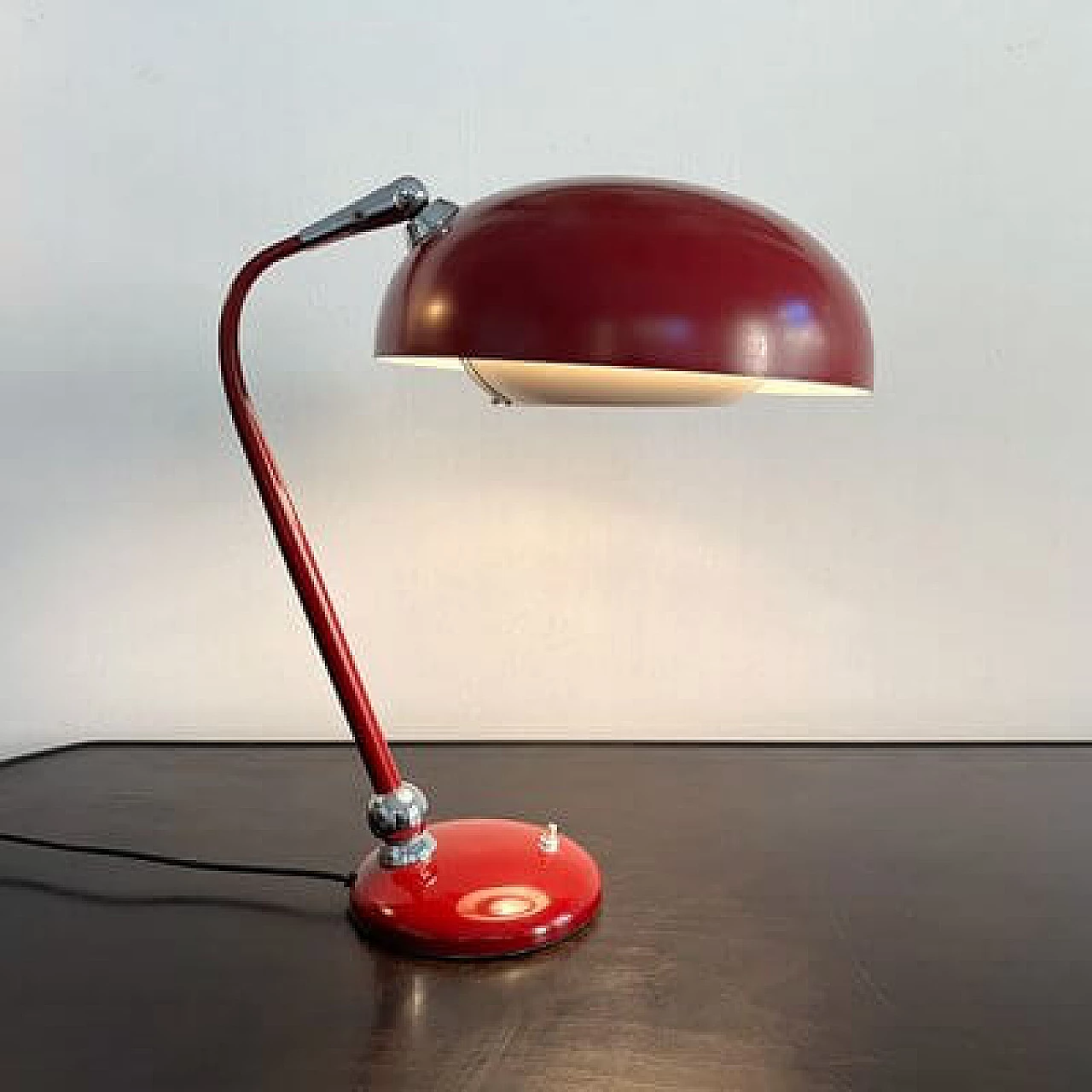 Bordeaux lacquered metal table lamp, 1960s 1