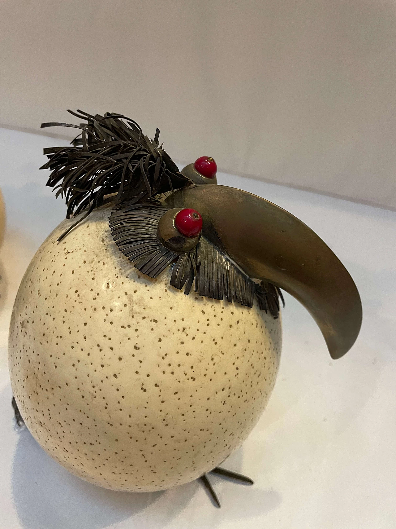 Uova di struzzo raffiguranti uccelli caricaturali, fine '800 9