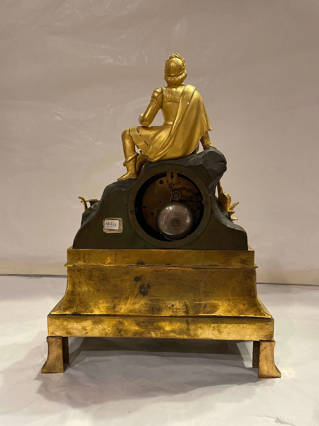 Table clock Parisian in gilt and burnished bronze, circa 1870 5