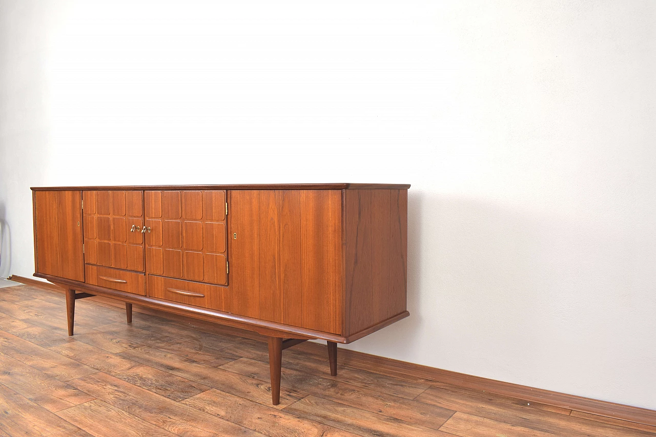 Credenza norvegese in teak nello stile di Gustav Bahus, anni '60 9