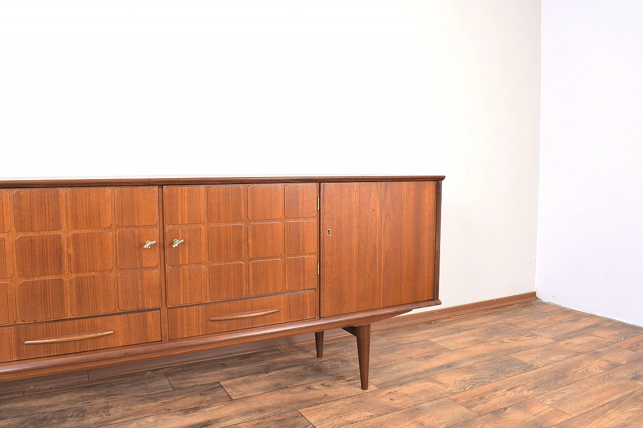 Credenza norvegese in teak nello stile di Gustav Bahus, anni '60 11