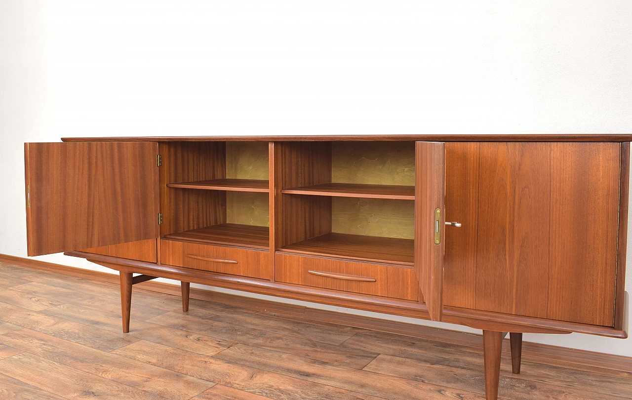 Credenza norvegese in teak nello stile di Gustav Bahus, anni '60 12