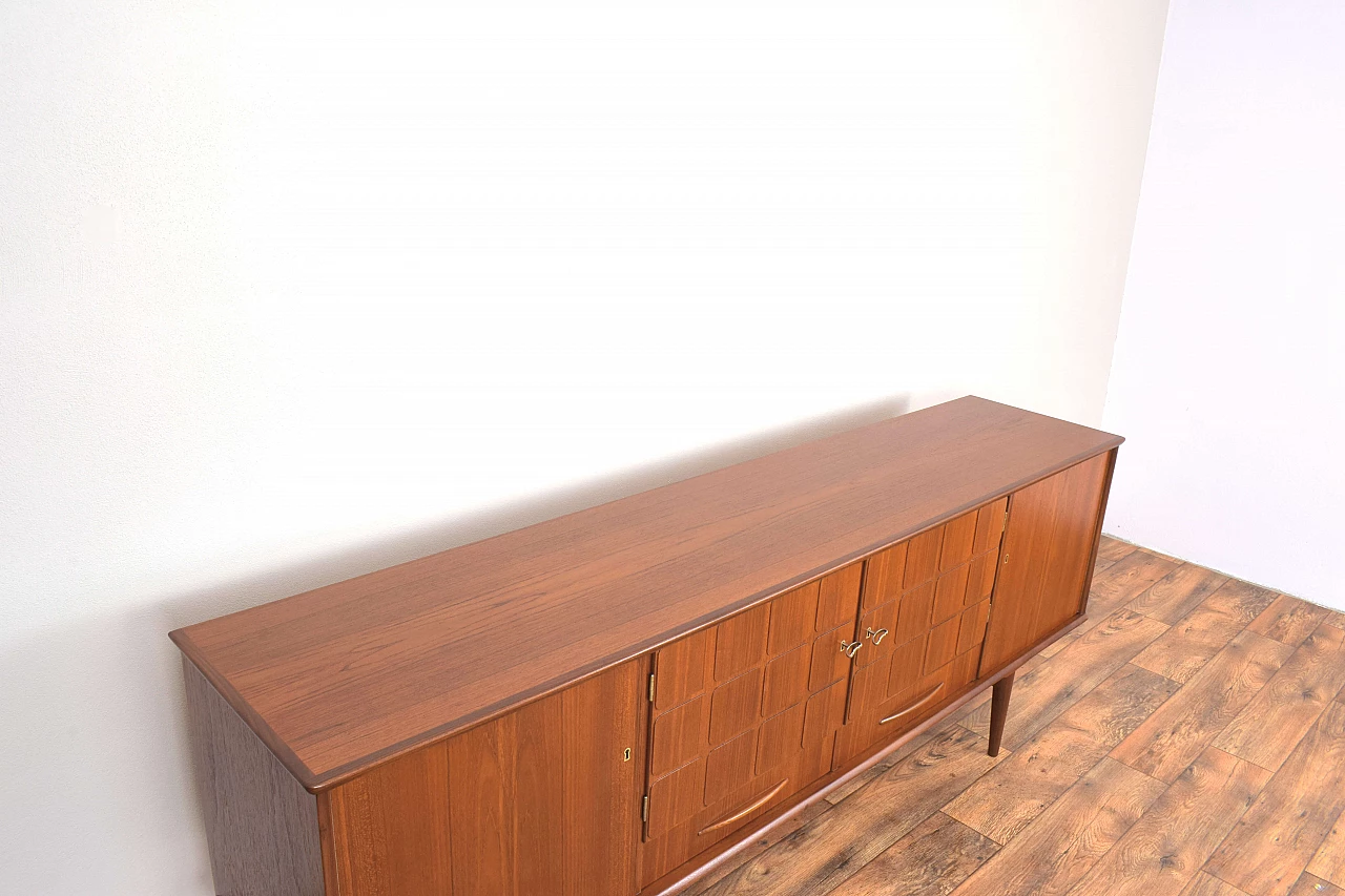 Credenza norvegese in teak nello stile di Gustav Bahus, anni '60 14