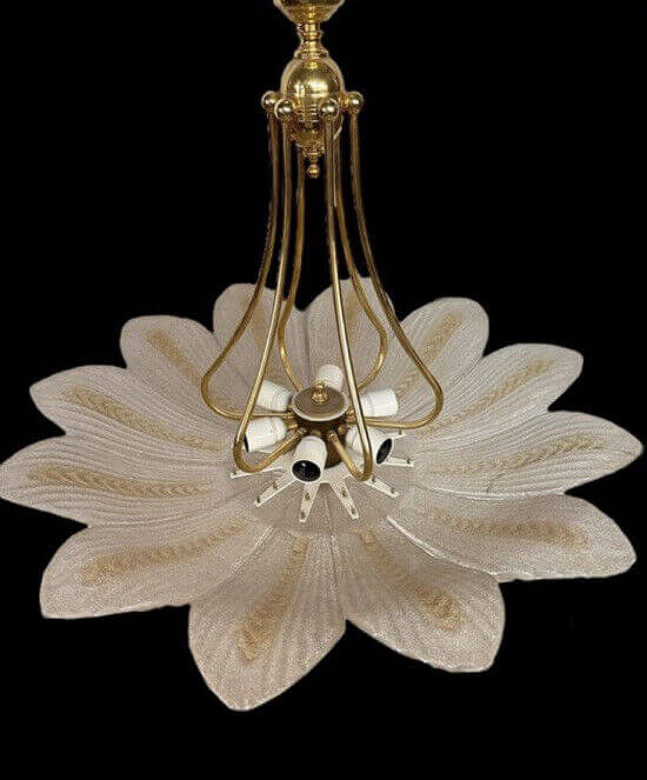 Murano glass chandelier with 12 leaves, late 20th century 8