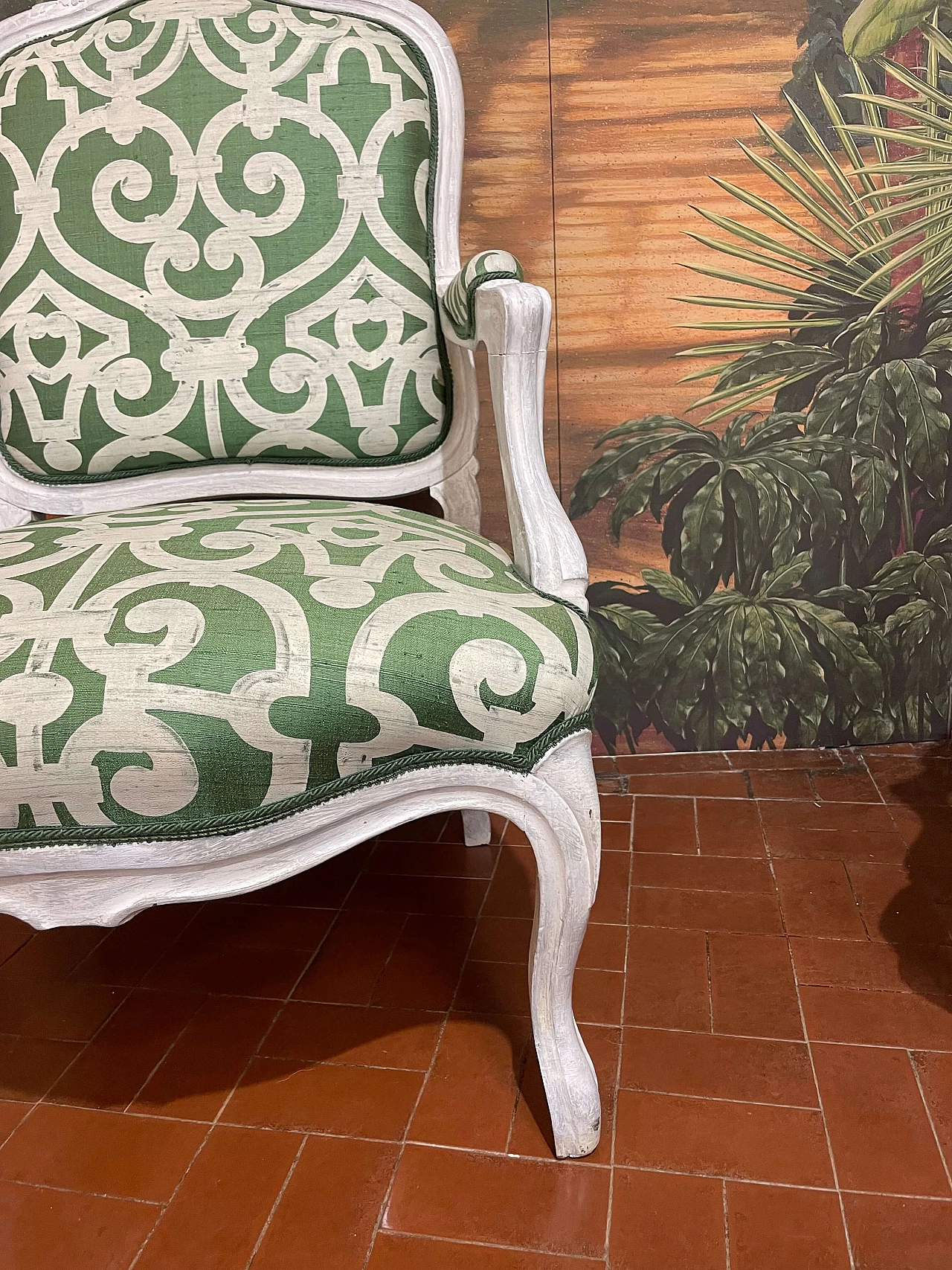 Pair of Rococo-style armchairs in carved walnut and Dedar silk, early 20th century 6