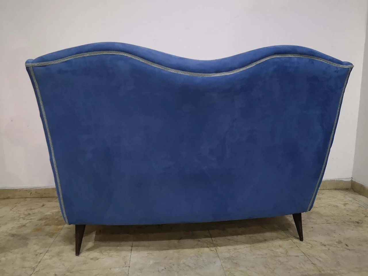 Three-seater sofa in alcantara fabric, 1950s 6