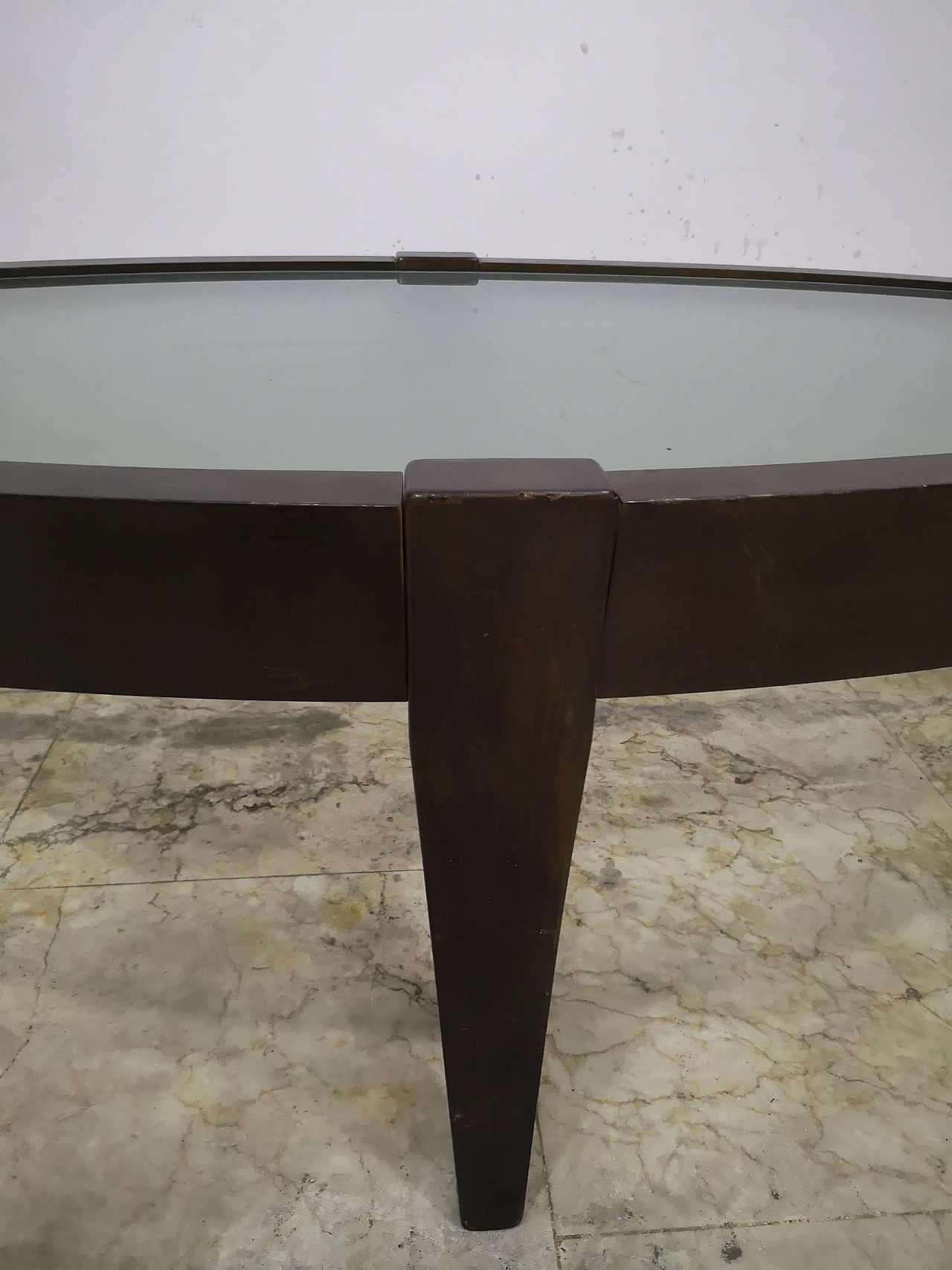 Oval walnut and glass coffee table by Natuzzi, 1970s 5