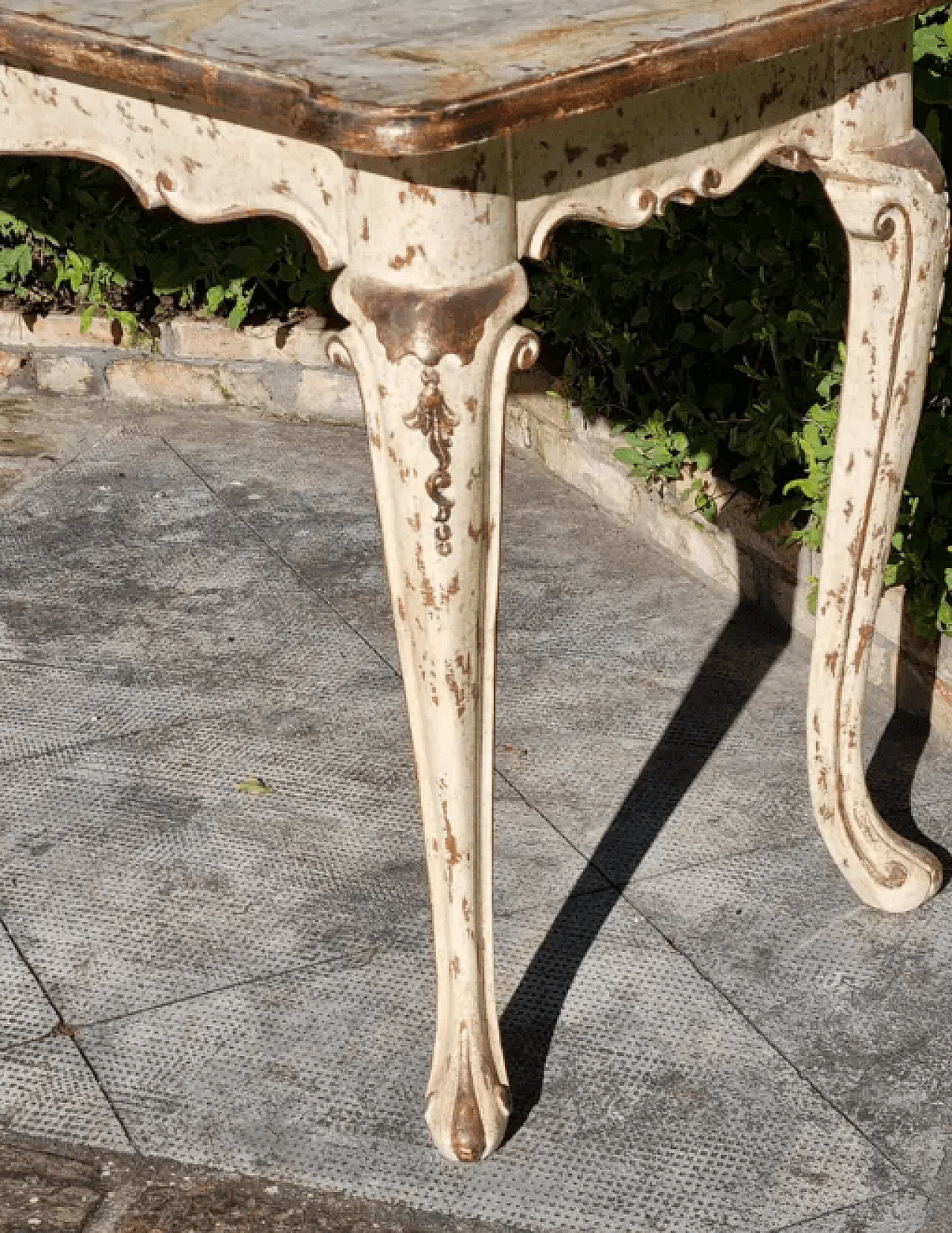 Carved and hand-painted wooden console table, 2000s 2