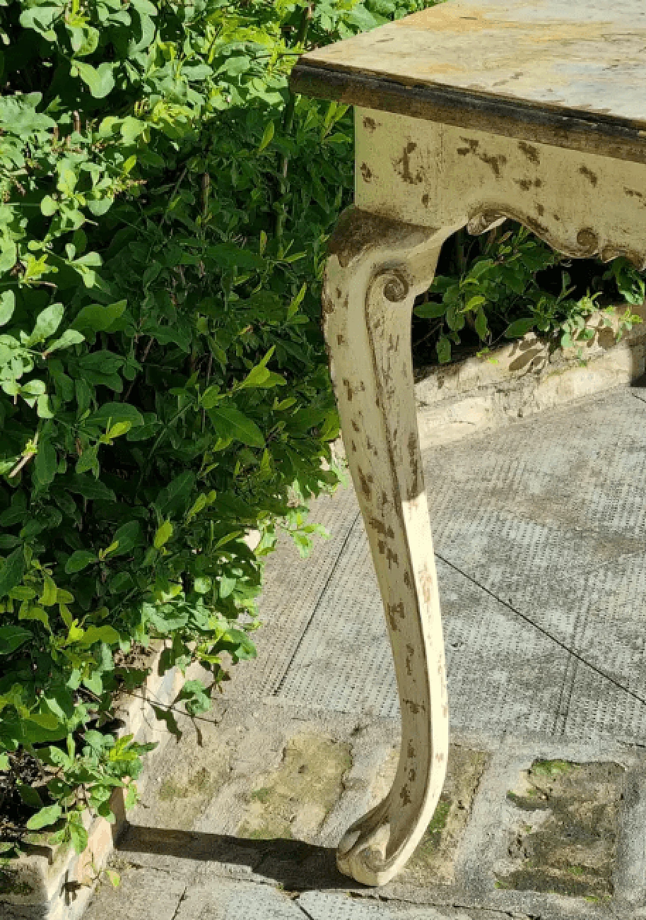 Carved and hand-painted wooden console table, 2000s 4