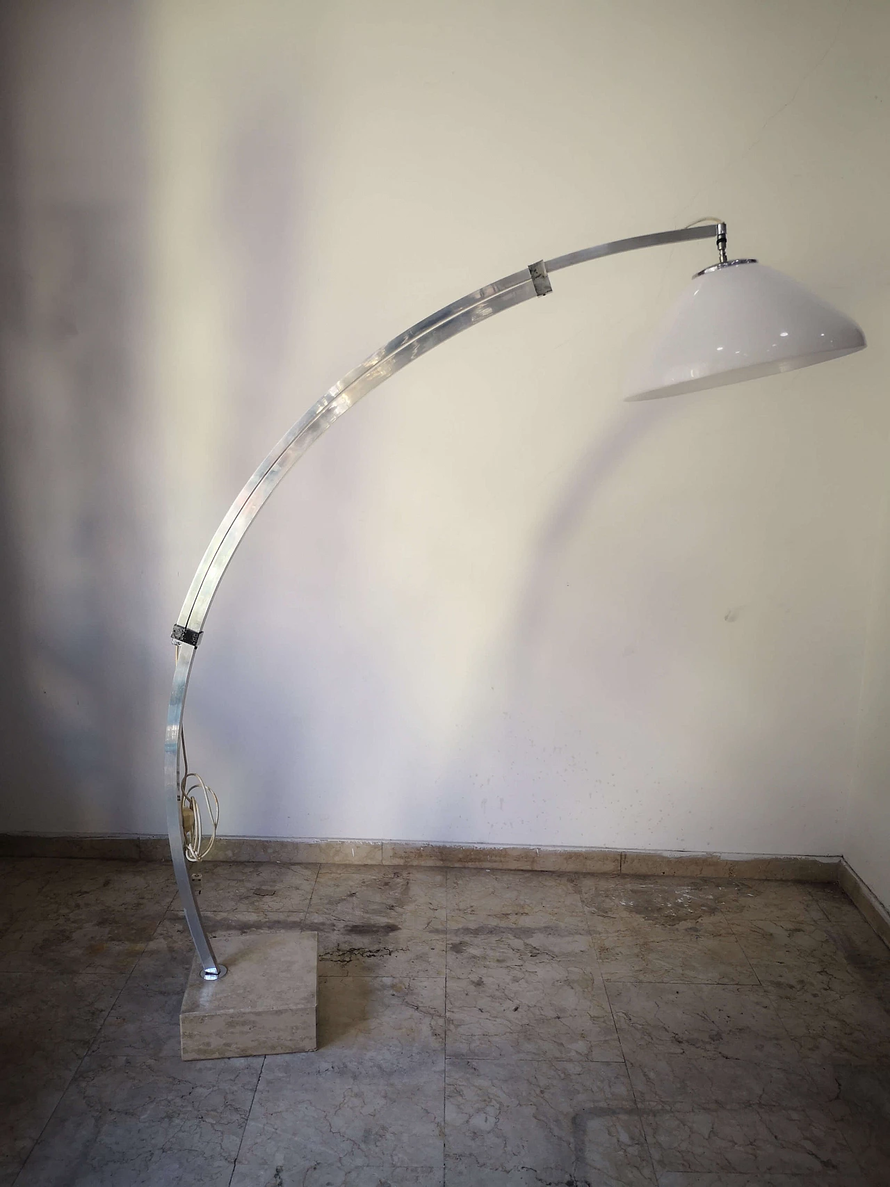 Aluminum and marble extendable arc floor lamp, 1970s 2