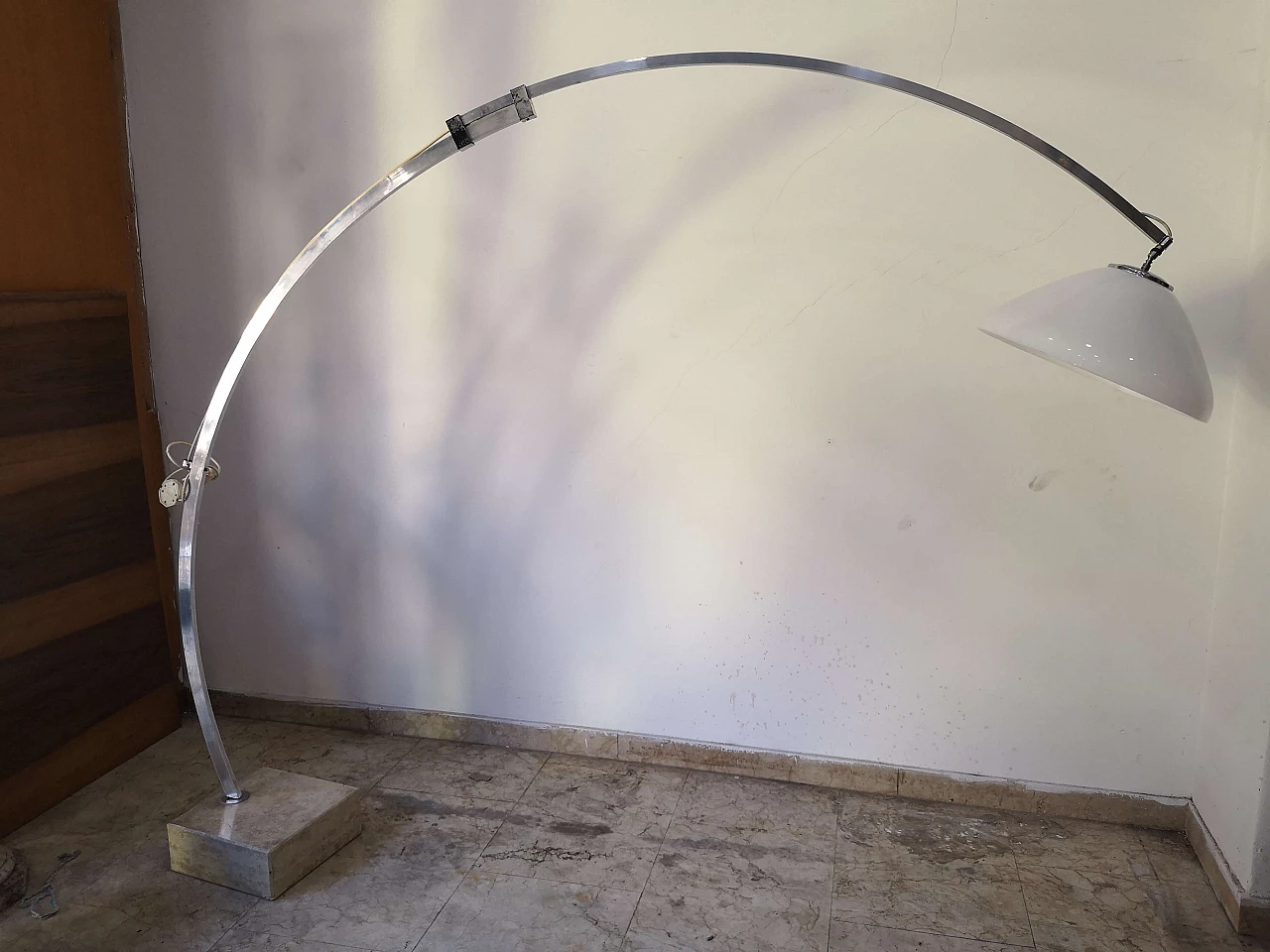 Aluminum and marble extendable arc floor lamp, 1970s 8