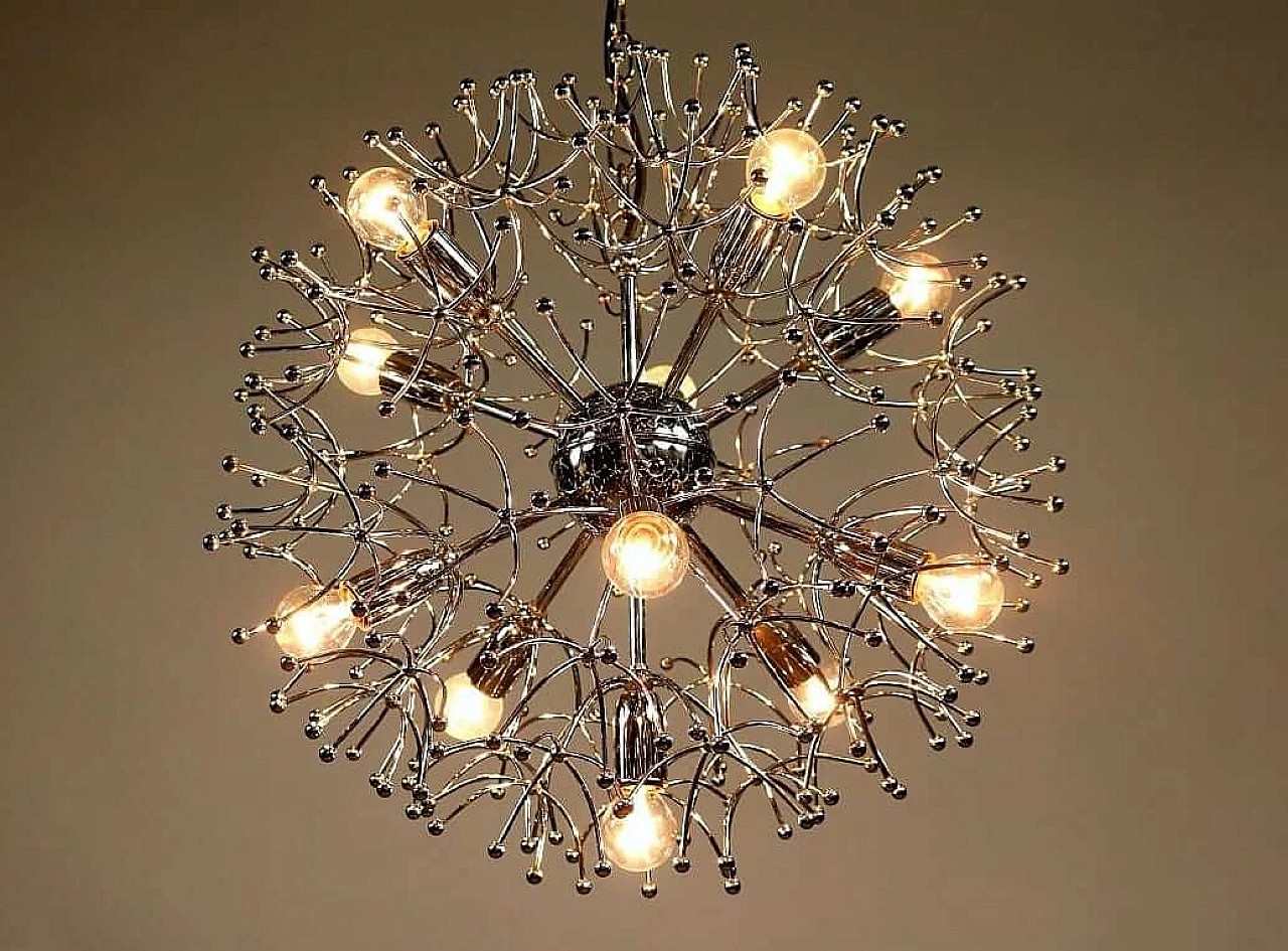 Lampadario Sputnik in ottone cromato di Gaetano Sciolari, anni '70 1