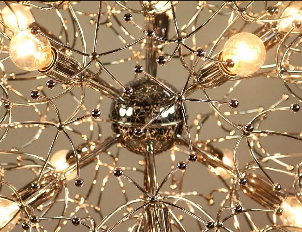 Lampadario Sputnik in ottone cromato di Gaetano Sciolari, anni '70 3