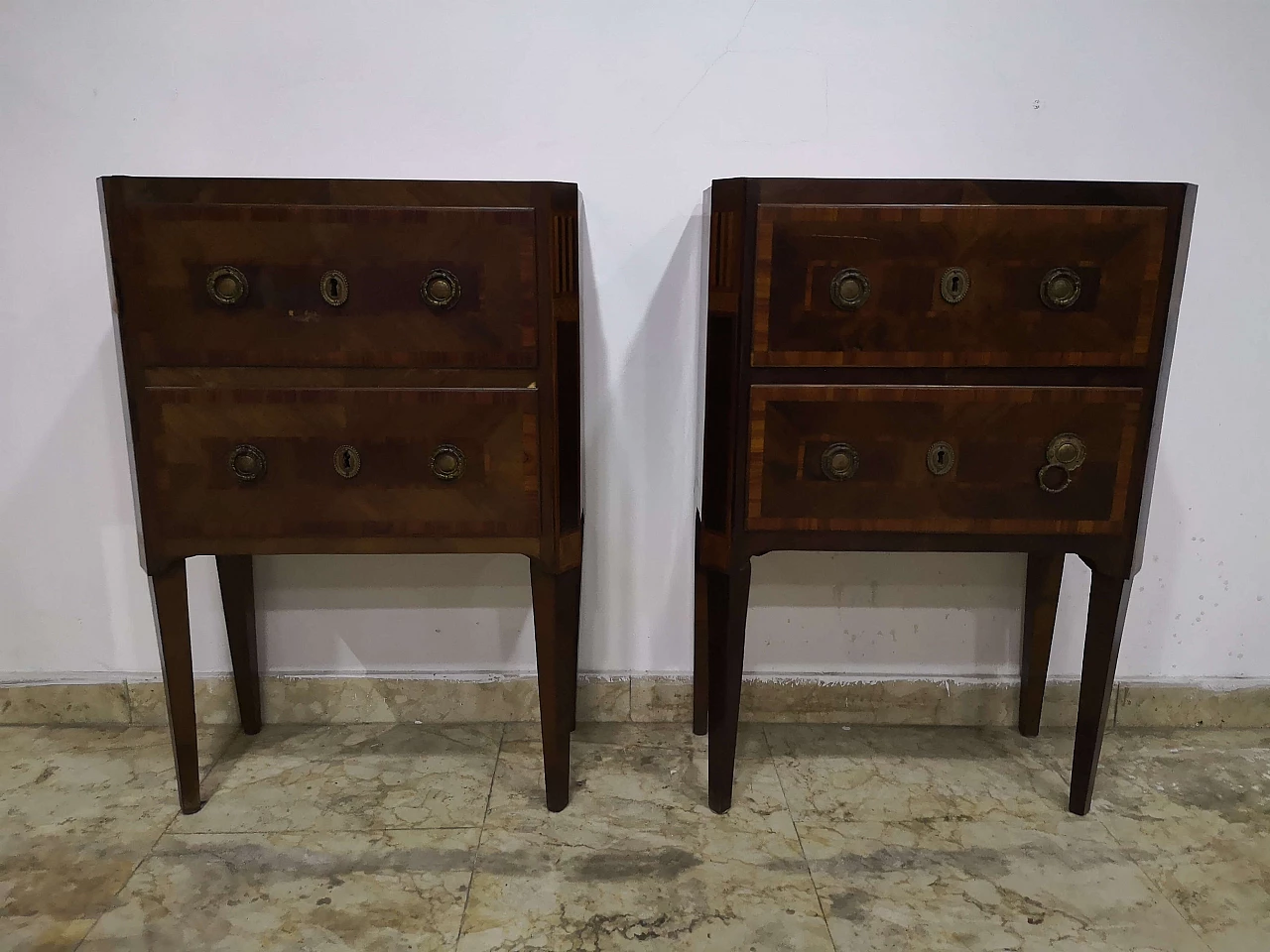 Pair of Louis XVI bedside tables in orange wood, Rio rosewood and occhetted maple, late 18th century 1