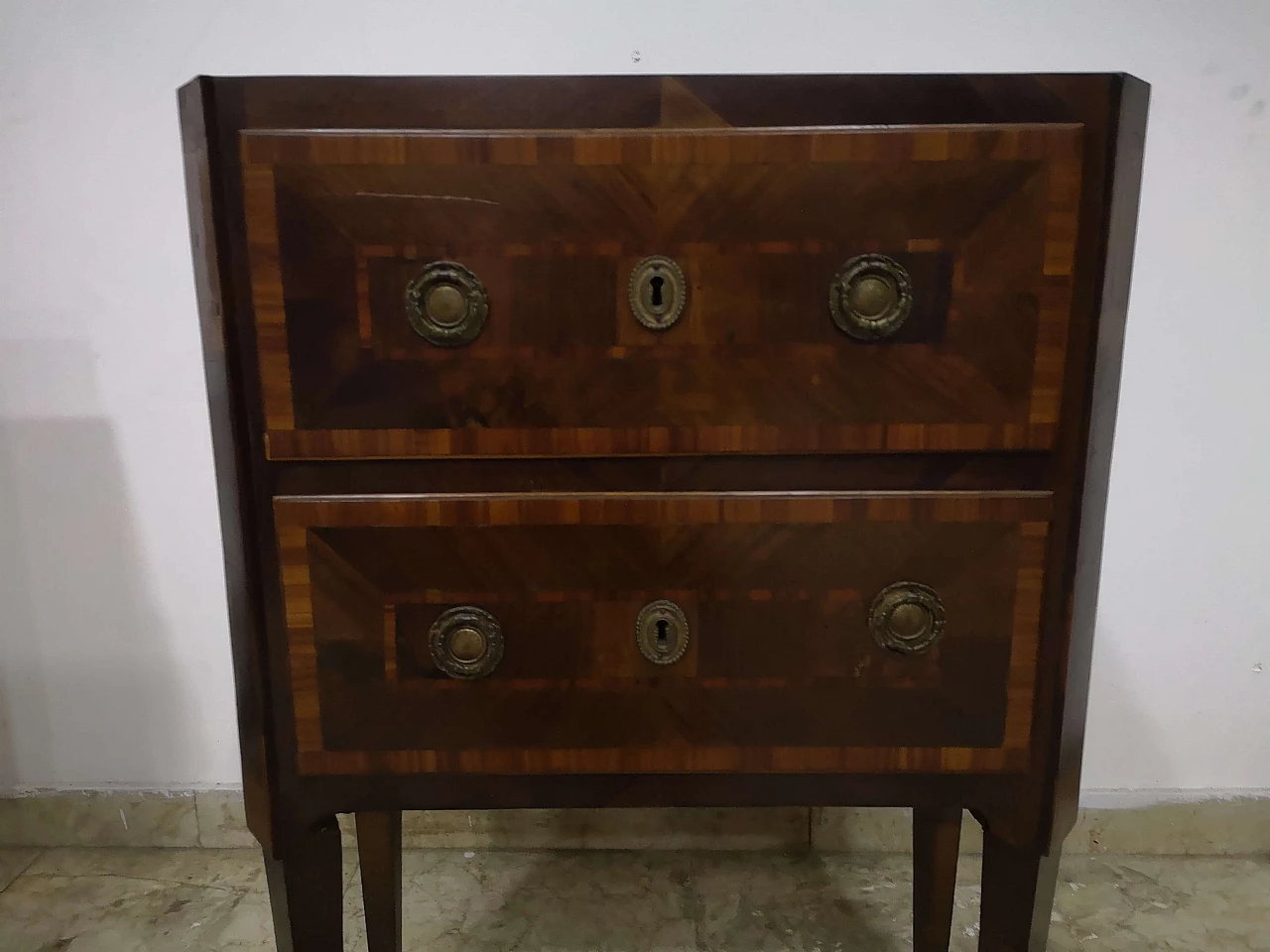 Pair of Louis XVI bedside tables in orange wood, Rio rosewood and occhetted maple, late 18th century 24