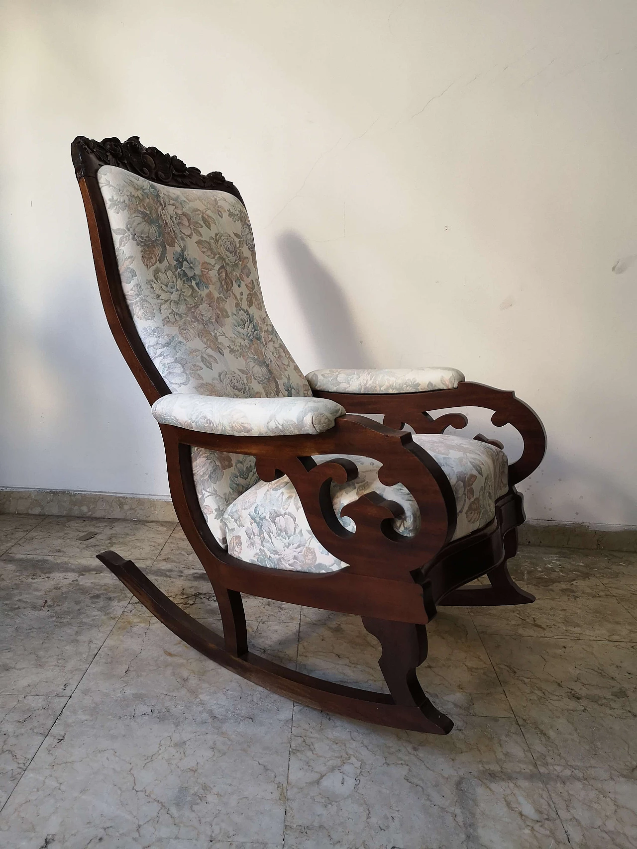 Louis Philippe walnut rocking armchair, 19th century 3