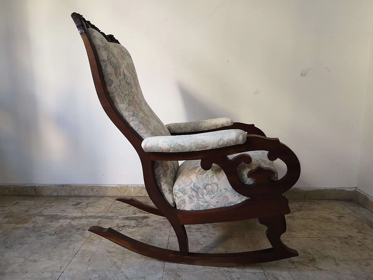 Louis Philippe walnut rocking armchair, 19th century 4