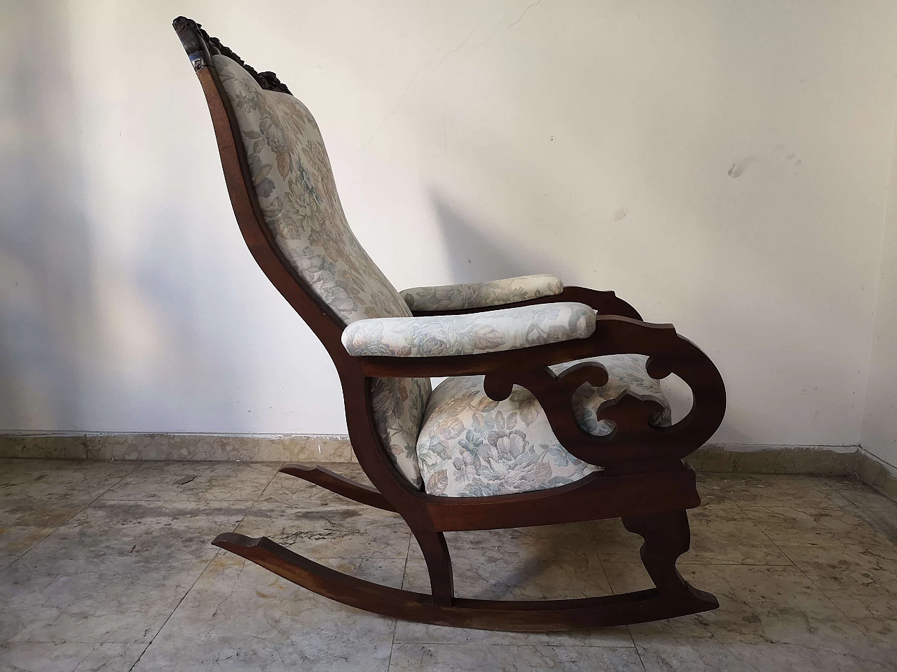 Louis Philippe walnut rocking armchair, 19th century 5