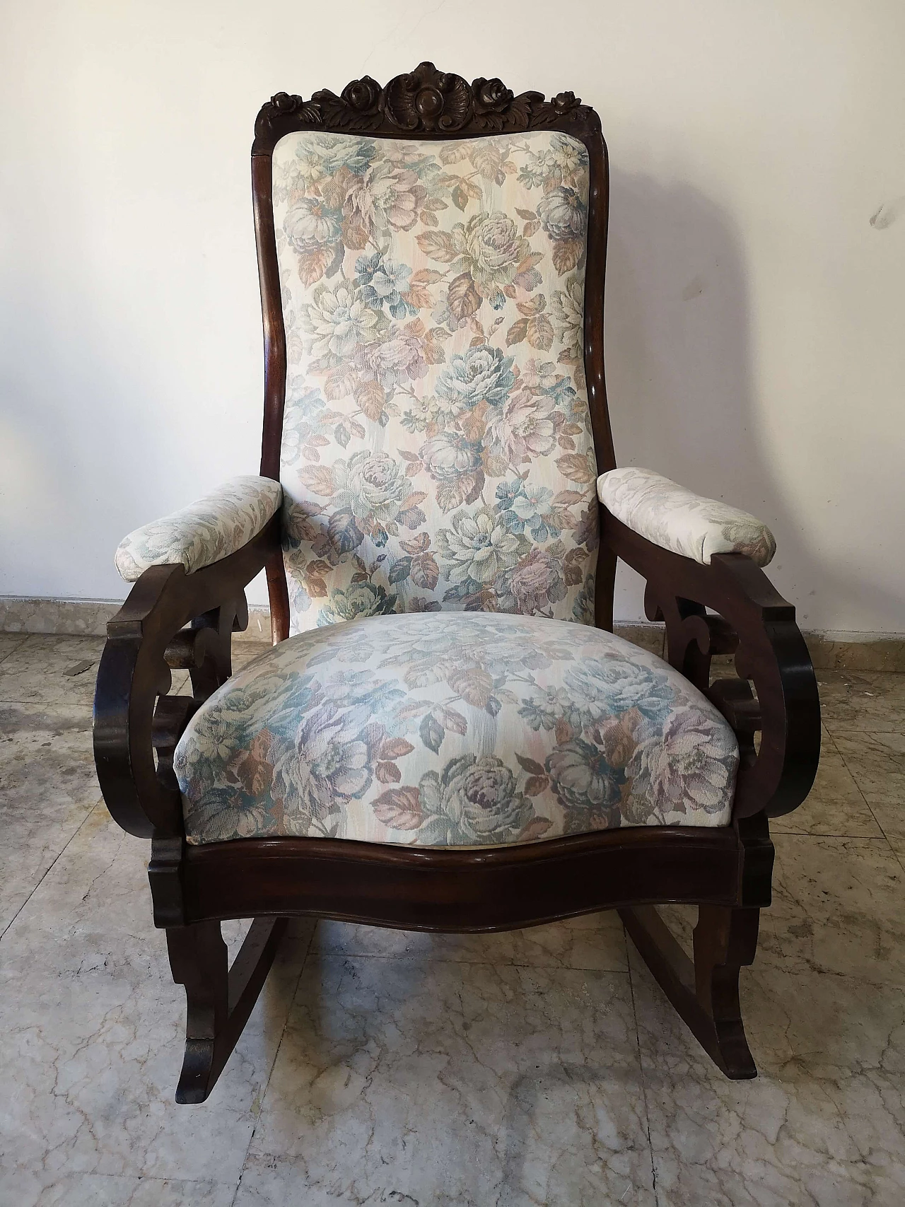 Louis Philippe walnut rocking armchair, 19th century 18