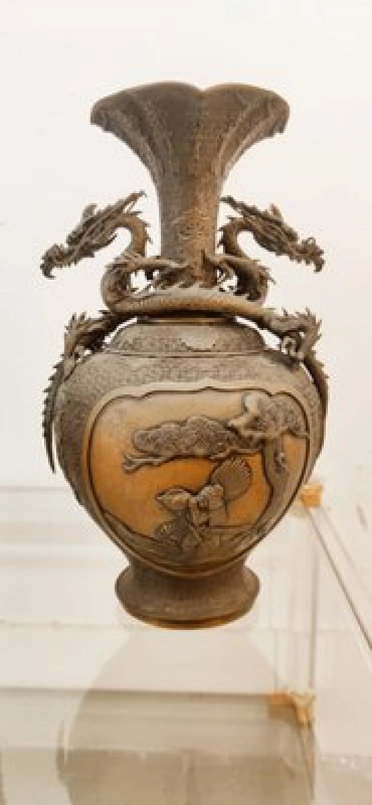 Pair of Japanese bronze vases with dragons 4