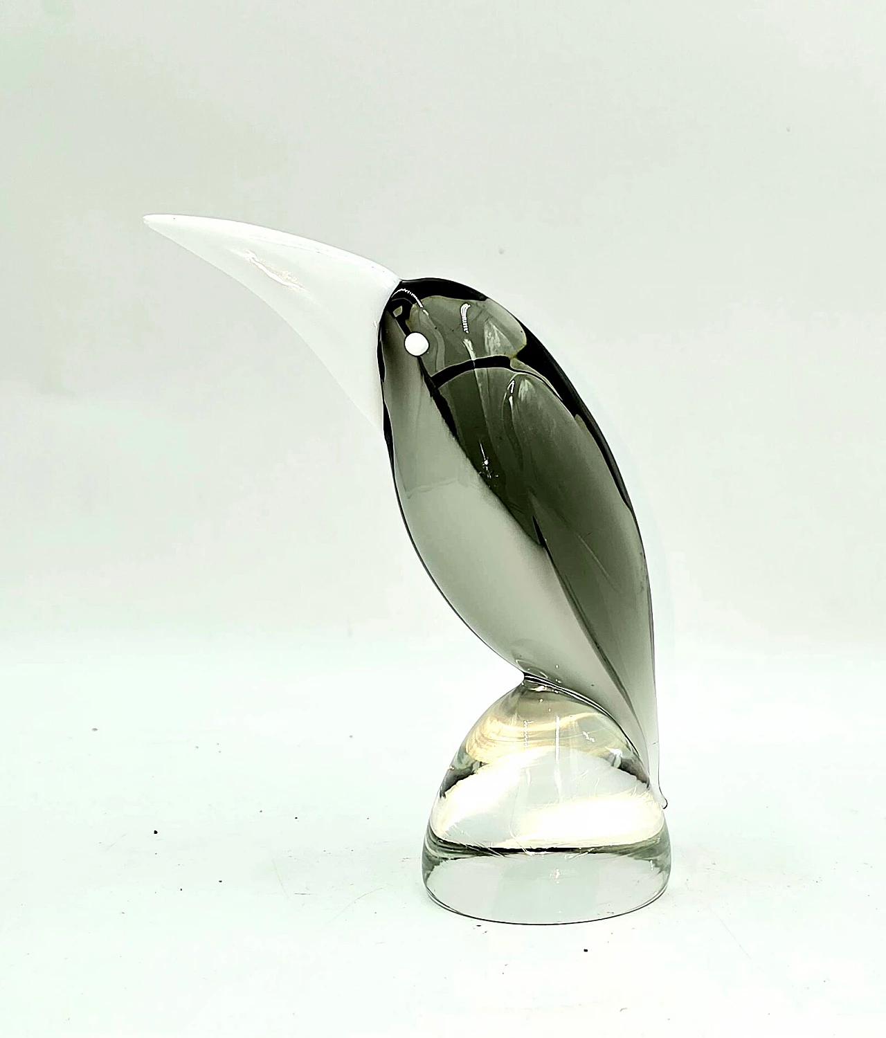 Gral glass sculpture of a toucan by Livio Seguso, 1970s 2