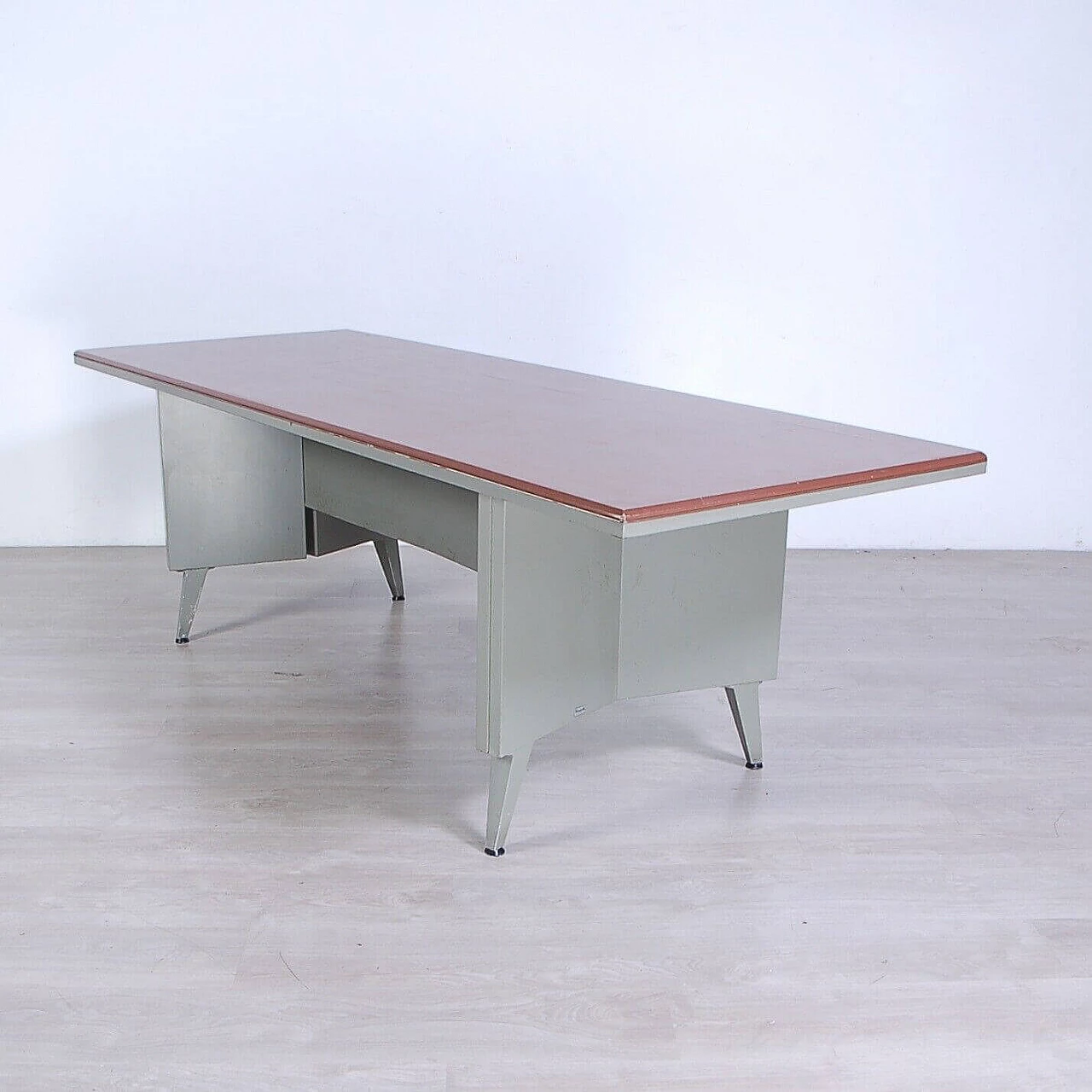 Gray enameled iron and brown skai desk, 1970s 8