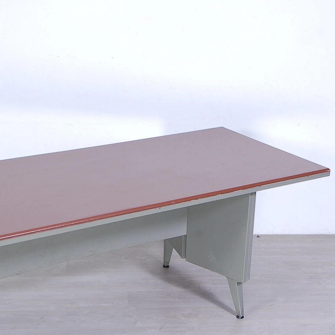 Gray enameled iron and brown skai desk, 1970s 19