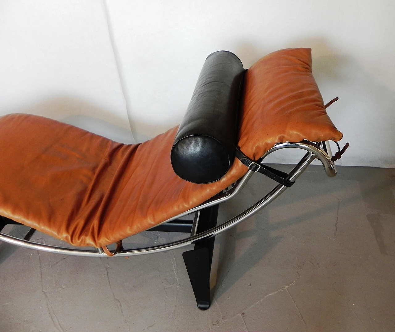 Steel and leather chaise longue in Bauhaus style, 1980s 4